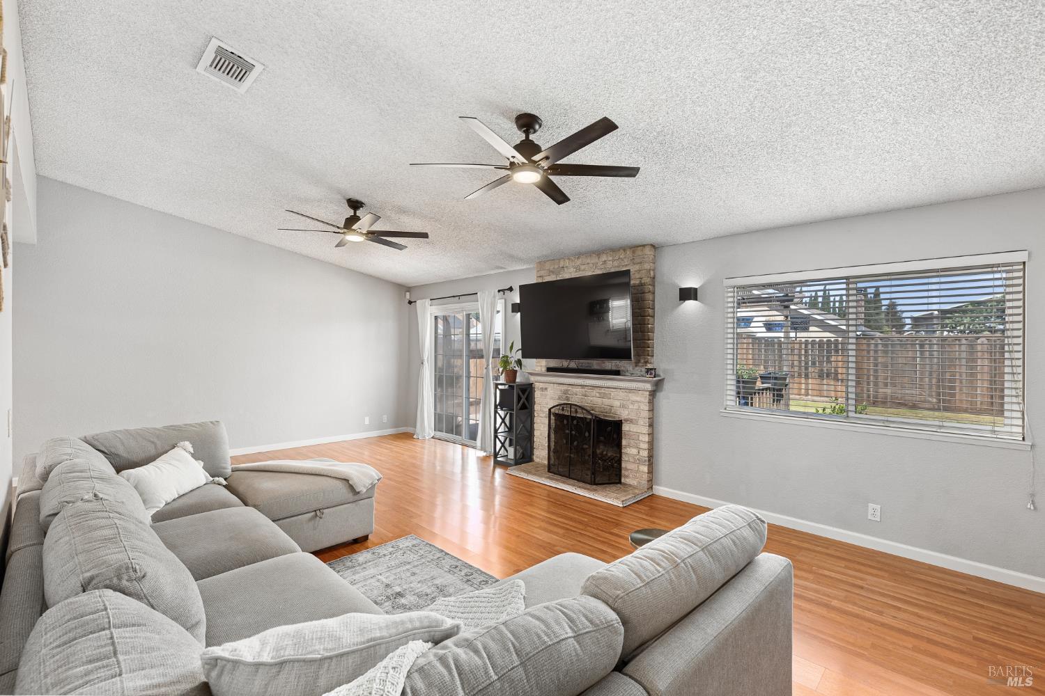 Detail Gallery Image 9 of 50 For 1504 El Morro Ln, Suisun City,  CA 94585 - 3 Beds | 2 Baths