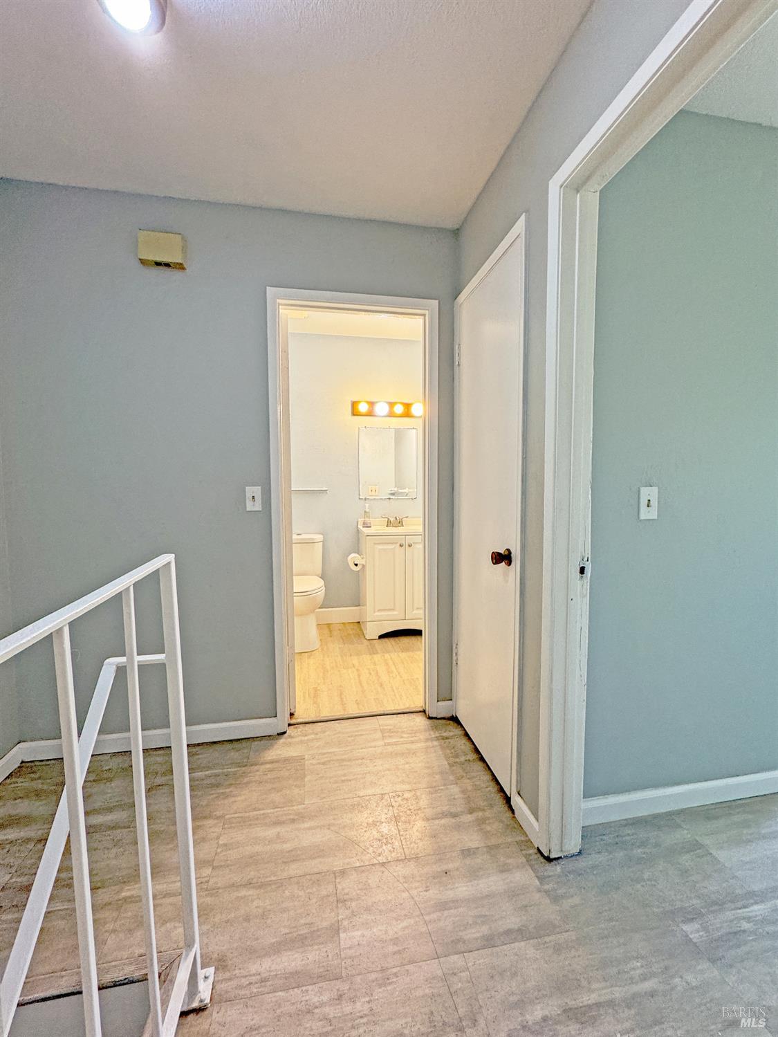 Detail Gallery Image 22 of 28 For 163 Bahia Cir, San Rafael,  CA 94901 - 2 Beds | 1 Baths