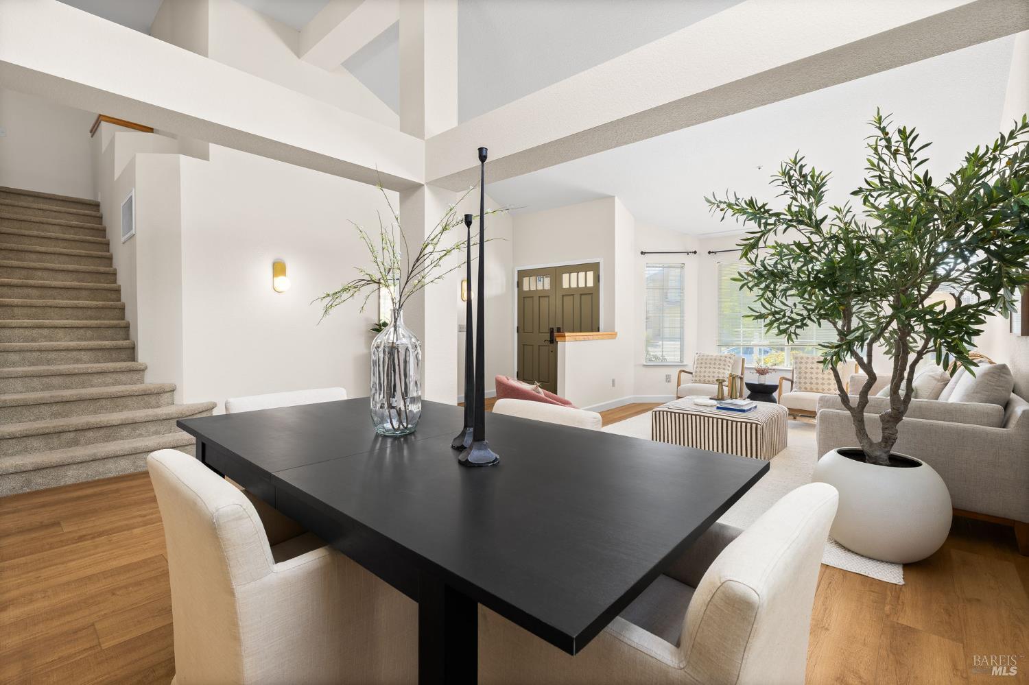 Detail Gallery Image 7 of 33 For 2579 Harvest Ln, Napa,  CA 94558 - 4 Beds | 3 Baths