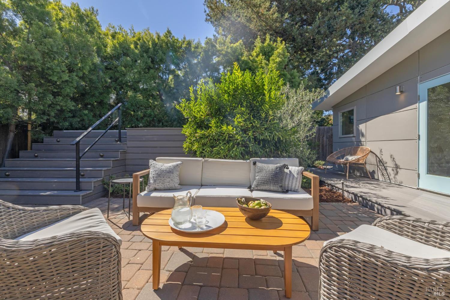 Detail Gallery Image 69 of 80 For 69 Broadmoor Ave, San Anselmo,  CA 94960 - 5 Beds | 3 Baths