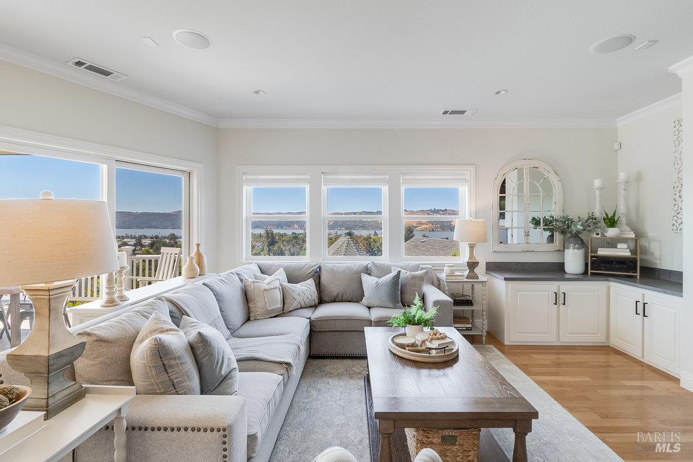 Detail Gallery Image 59 of 99 For 144 W N St, Benicia,  CA 94510 - 6 Beds | 4 Baths