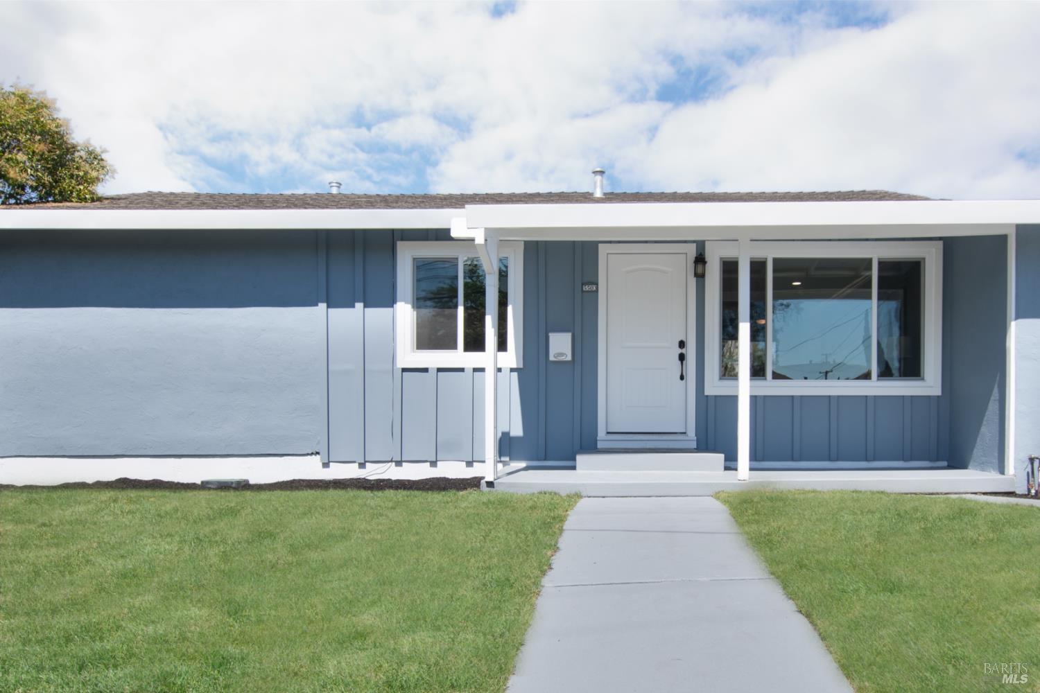 Detail Gallery Image 2 of 21 For 5503 Pennsylvania Blvd, Concord,  CA 94521 - 3 Beds | 1 Baths