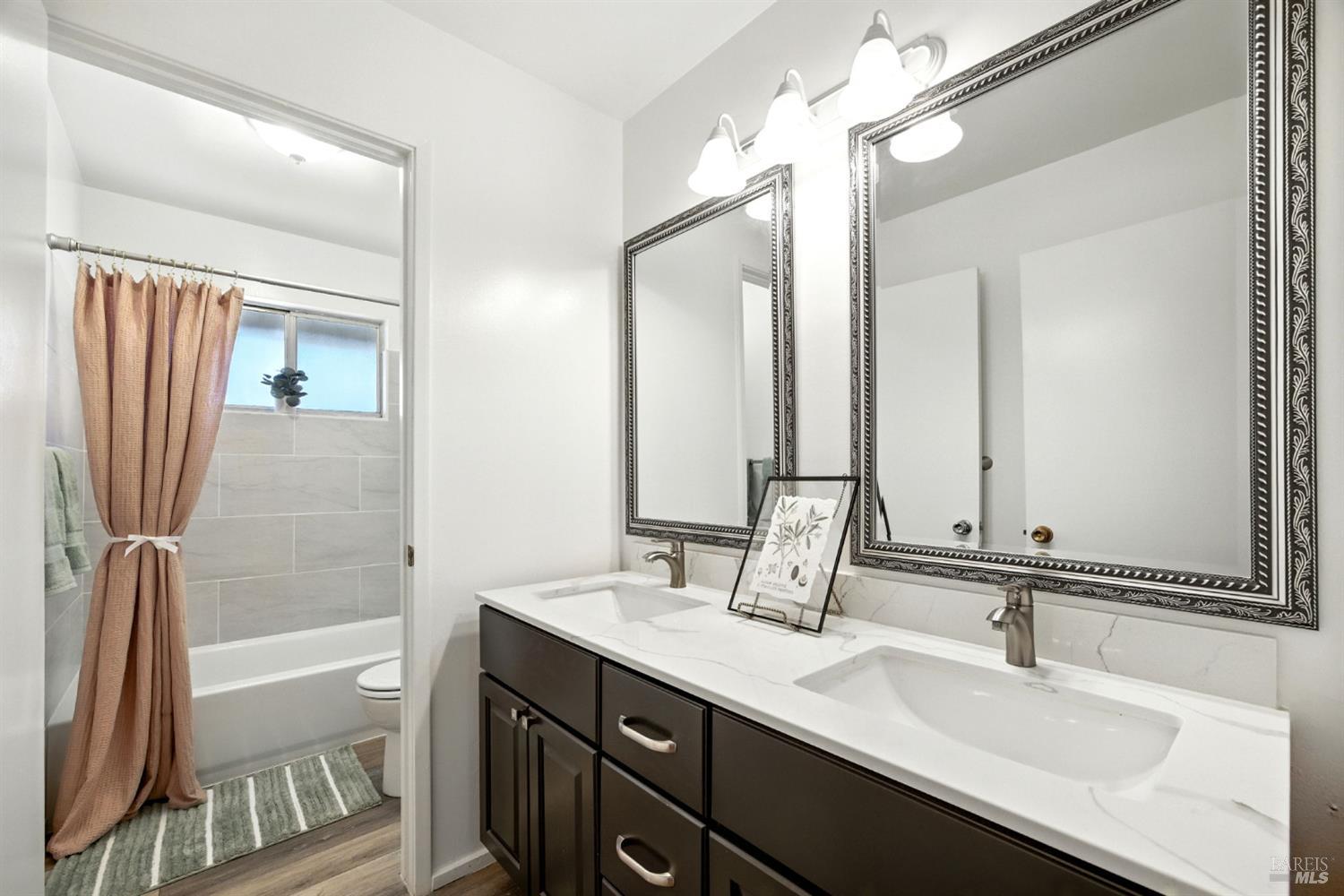 Detail Gallery Image 21 of 50 For 390 S Almond St, Dixon,  CA 95620 - 4 Beds | 2/1 Baths