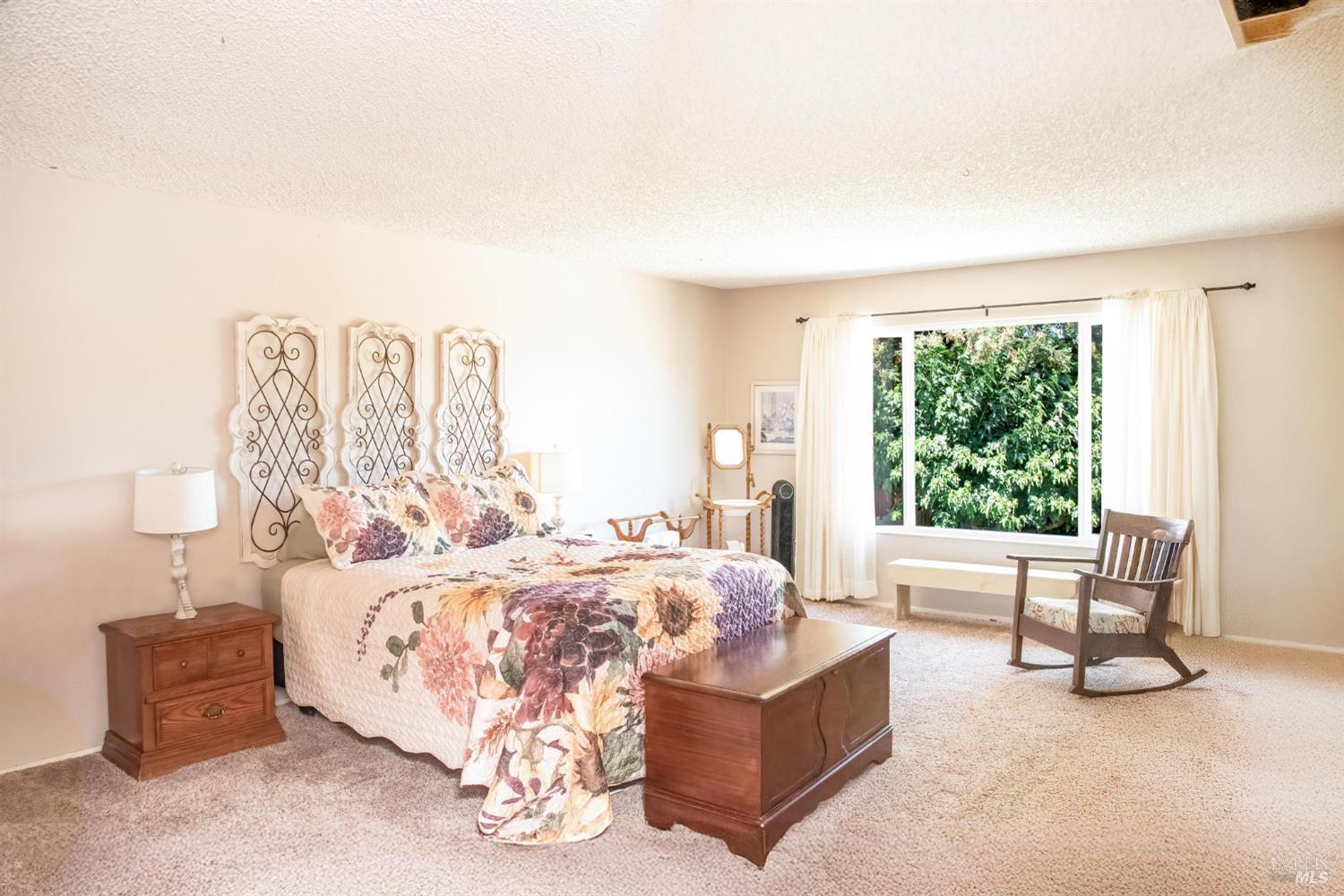 Detail Gallery Image 24 of 32 For 936 Edith Ct, Rohnert Park,  CA 94928 - 6 Beds | 2/1 Baths