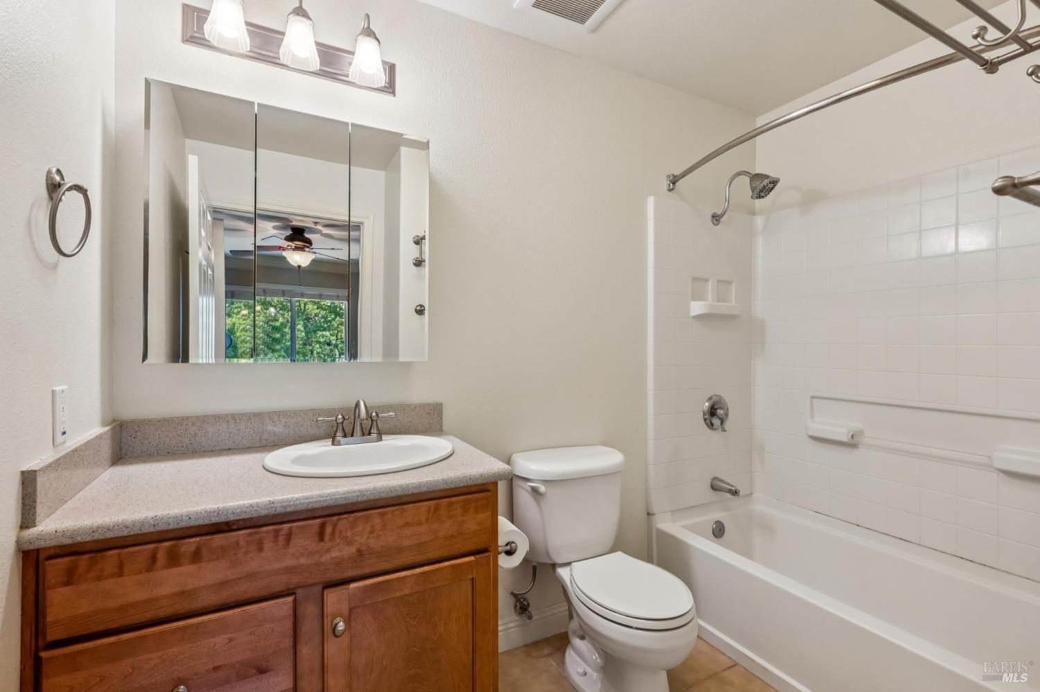 Detail Gallery Image 23 of 27 For 225 Burt St #34,  Santa Rosa,  CA 95407 - 2 Beds | 2 Baths