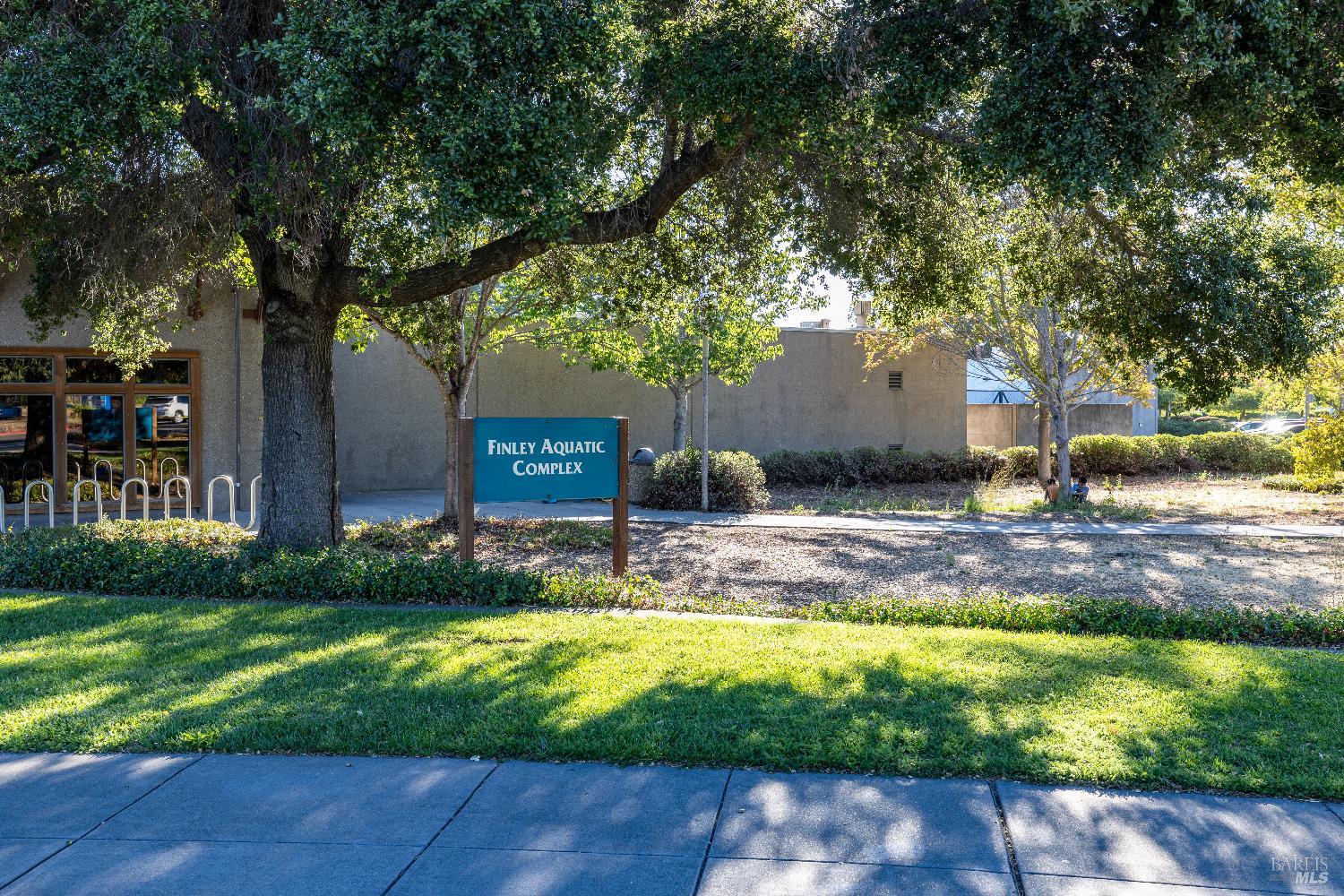 Detail Gallery Image 32 of 37 For 2484 College Park Cir, Santa Rosa,  CA 95401 - 3 Beds | 2 Baths