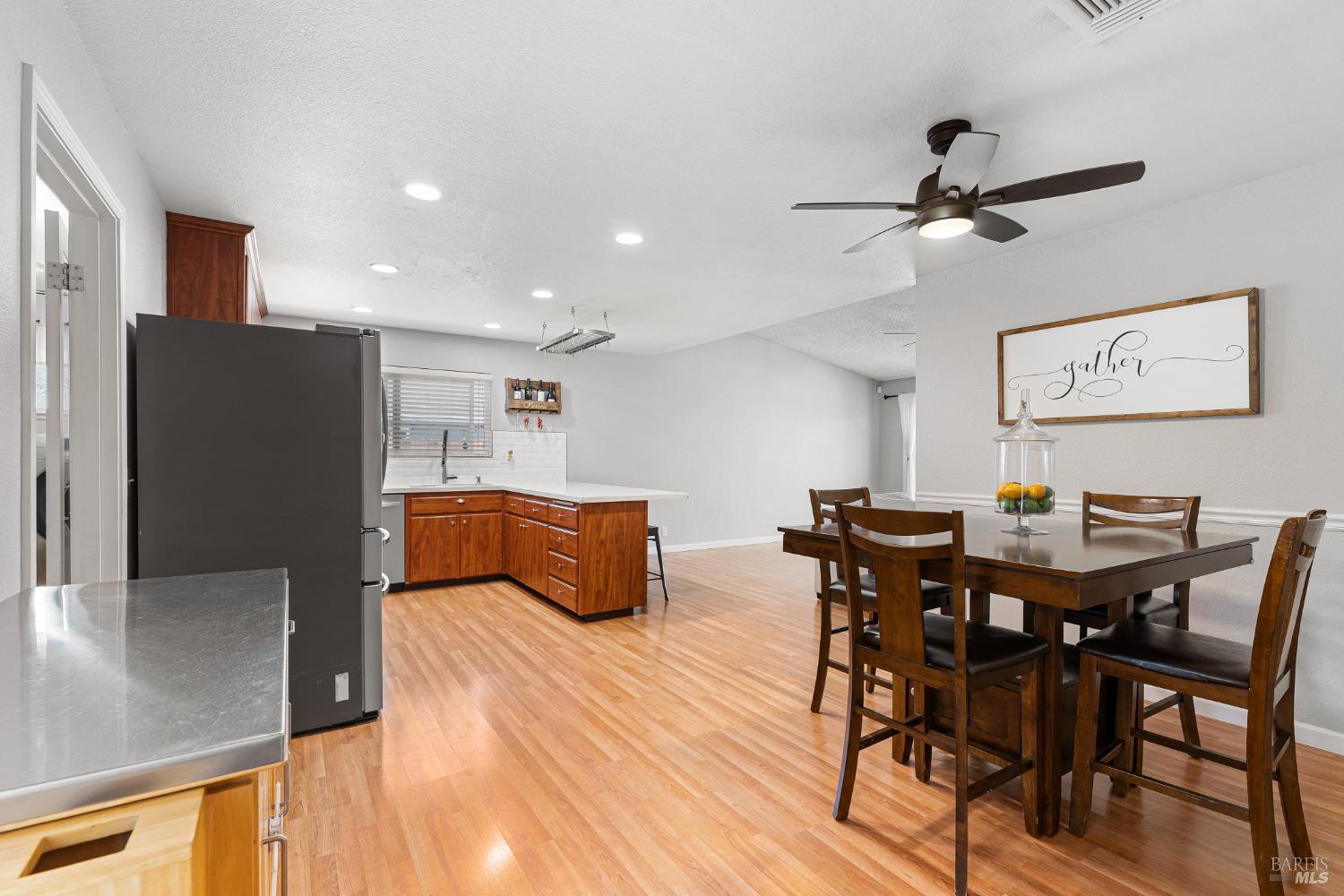 Detail Gallery Image 8 of 50 For 1504 El Morro Ln, Suisun City,  CA 94585 - 3 Beds | 2 Baths