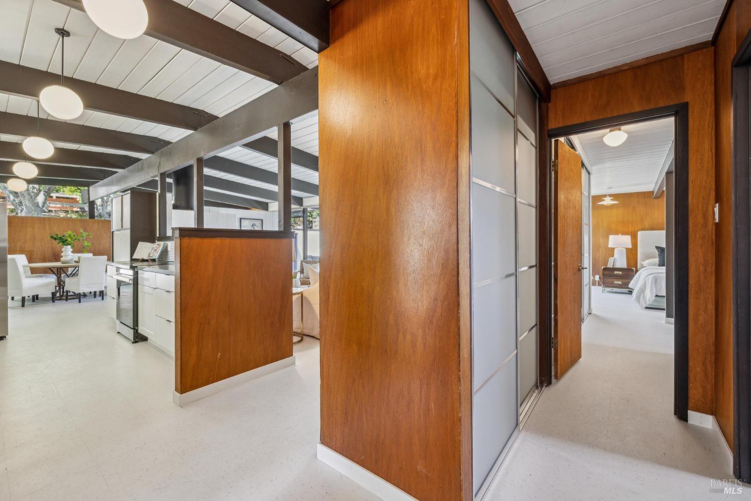 Detail Gallery Image 23 of 44 For 659 Las Colindas Rd, San Rafael,  CA 94903 - 4 Beds | 2 Baths