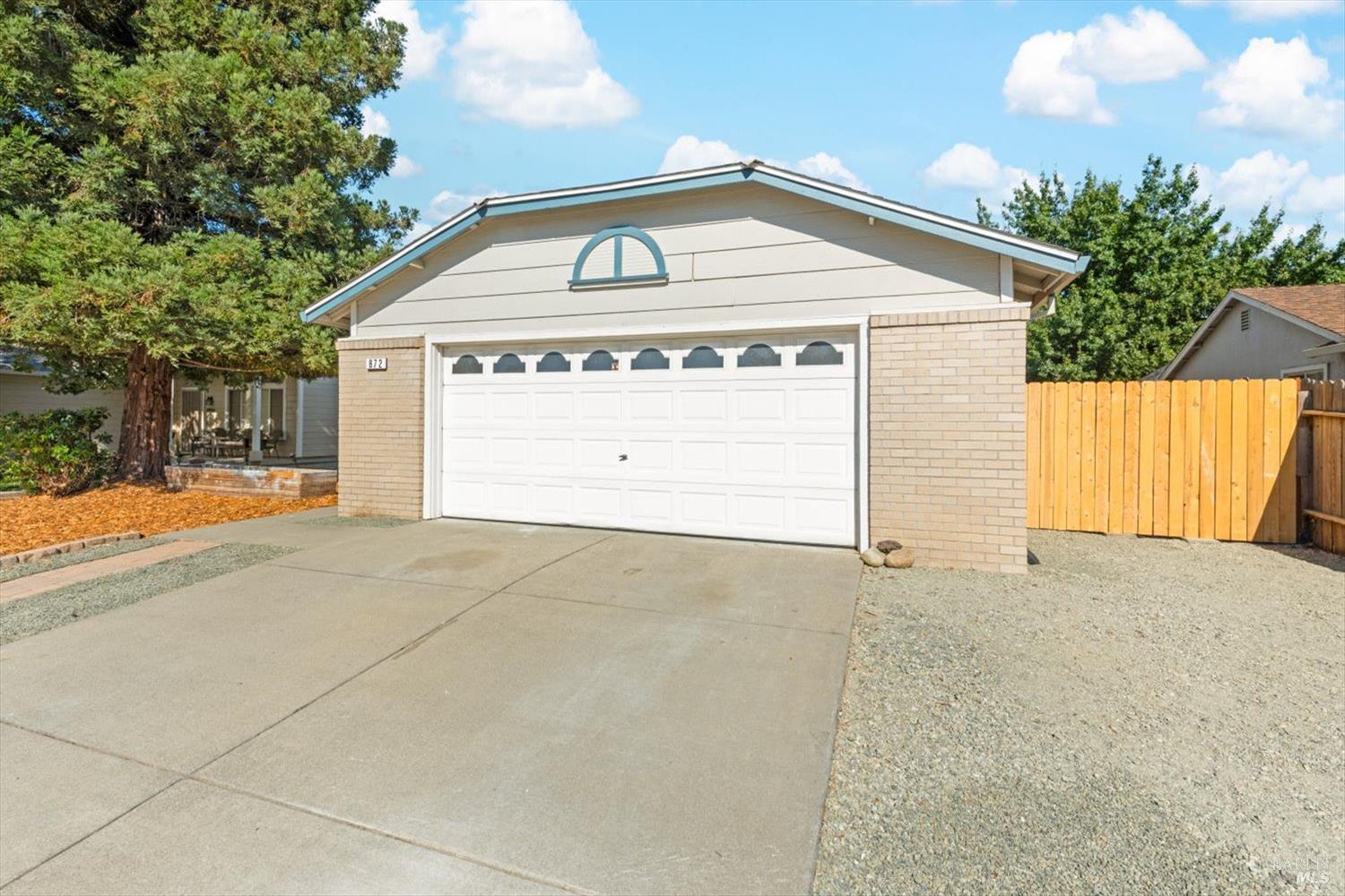 Detail Gallery Image 5 of 75 For 872 Flint Way, Vacaville,  CA 95687 - 3 Beds | 2 Baths