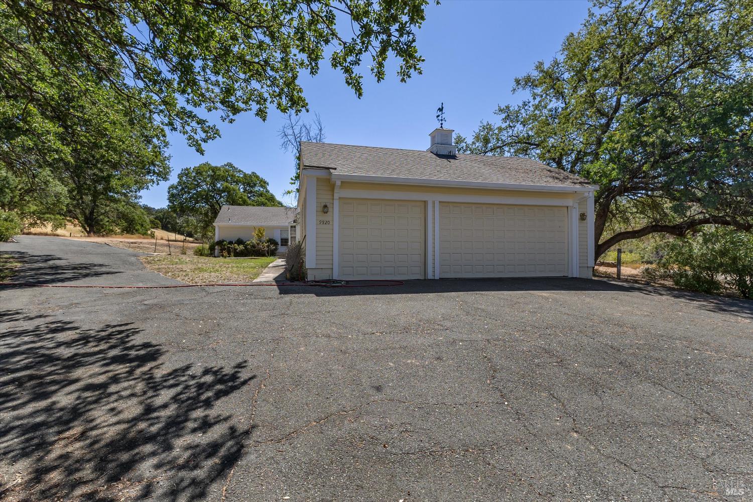 Detail Gallery Image 3 of 41 For 9820 Kelsey Creek Dr, Kelseyville,  CA 95451 - 4 Beds | 3 Baths