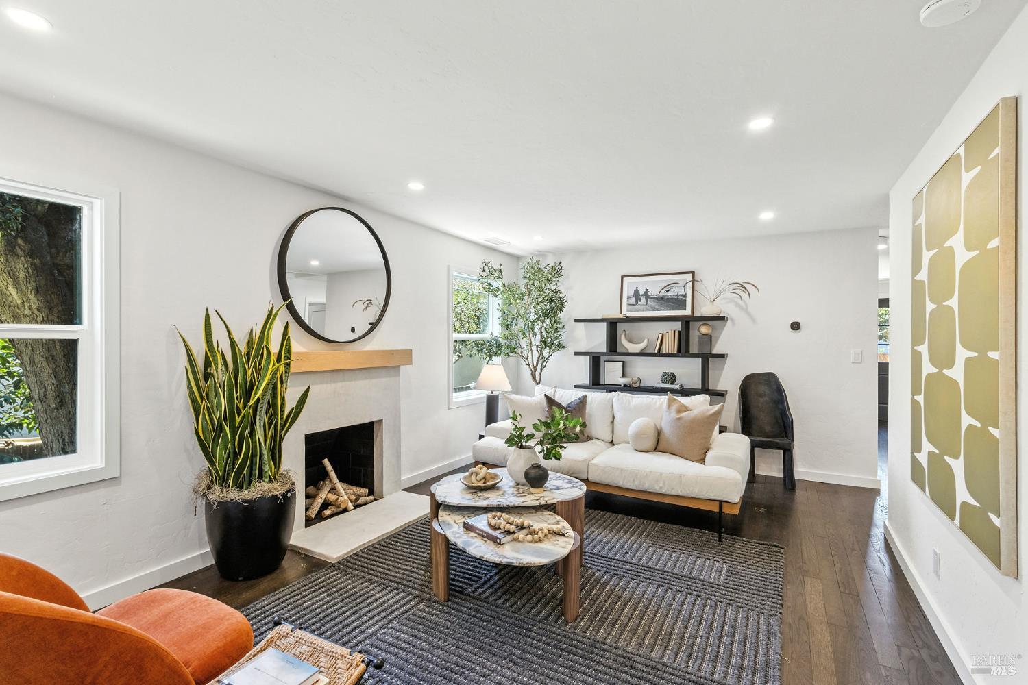 Detail Gallery Image 5 of 38 For 26 Plaza Dr, Mill Valley,  CA 94941 - 3 Beds | 2 Baths