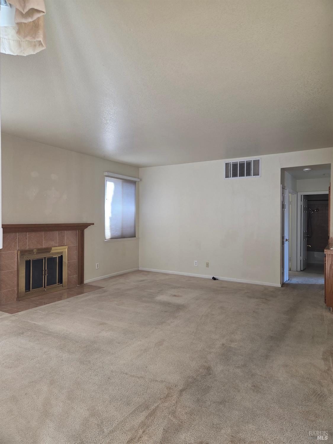 Detail Gallery Image 9 of 22 For 3032 Teak Ct, Fairfield,  CA 94533 - 4 Beds | 3 Baths