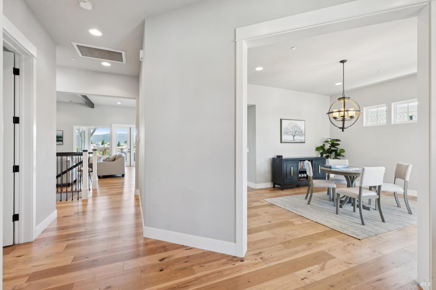 Detail Gallery Image 7 of 63 For 5980 Vista Rdgs, Santa Rosa,  CA 95409 - 5 Beds | 5 Baths