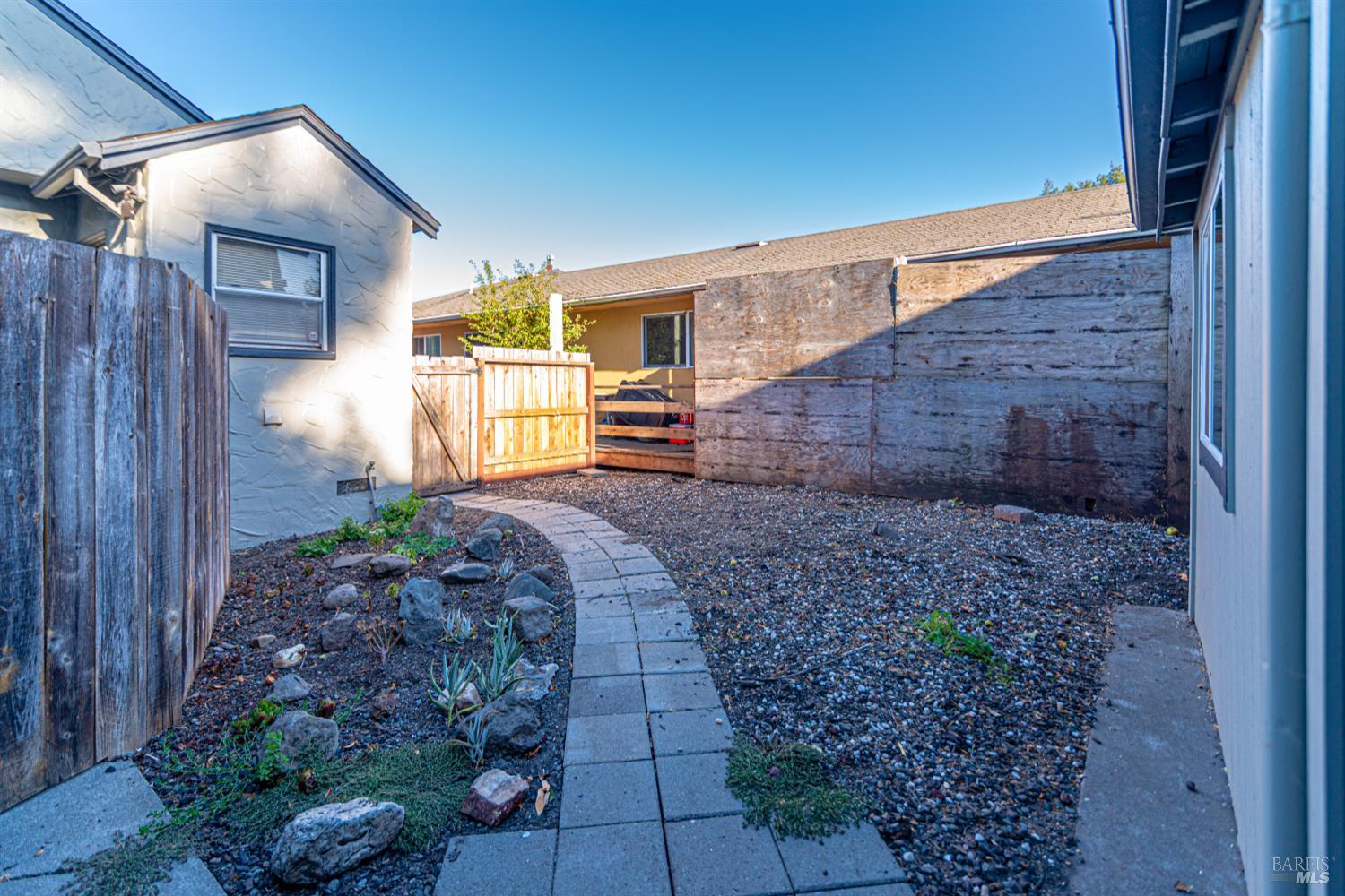 Detail Gallery Image 38 of 54 For 717 Brown St, Santa Rosa,  CA 95404 - 3 Beds | 2 Baths