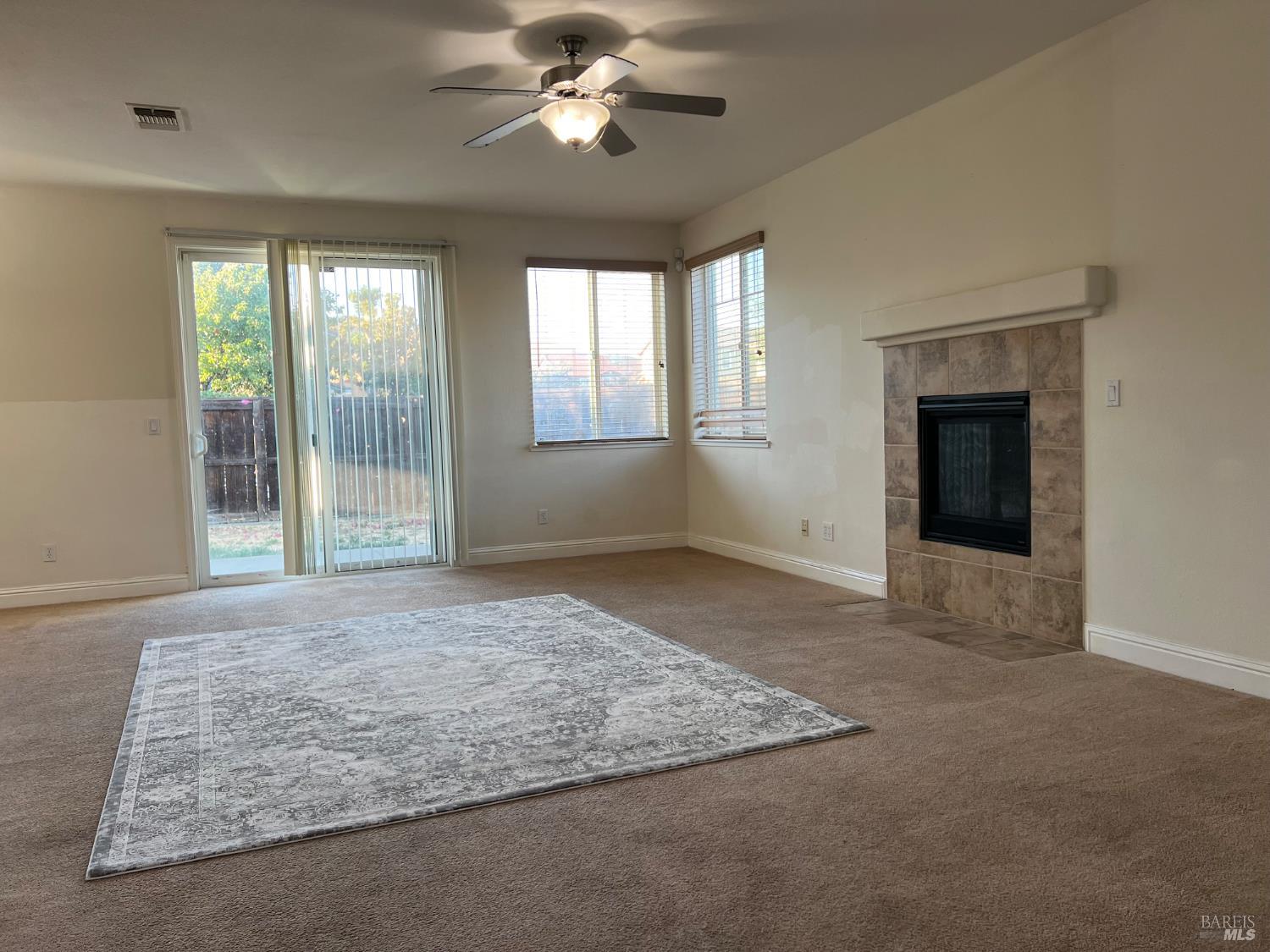 Detail Gallery Image 2 of 16 For 5133 Fowler Ln, Fairfield,  CA 94533 - 3 Beds | 2/1 Baths
