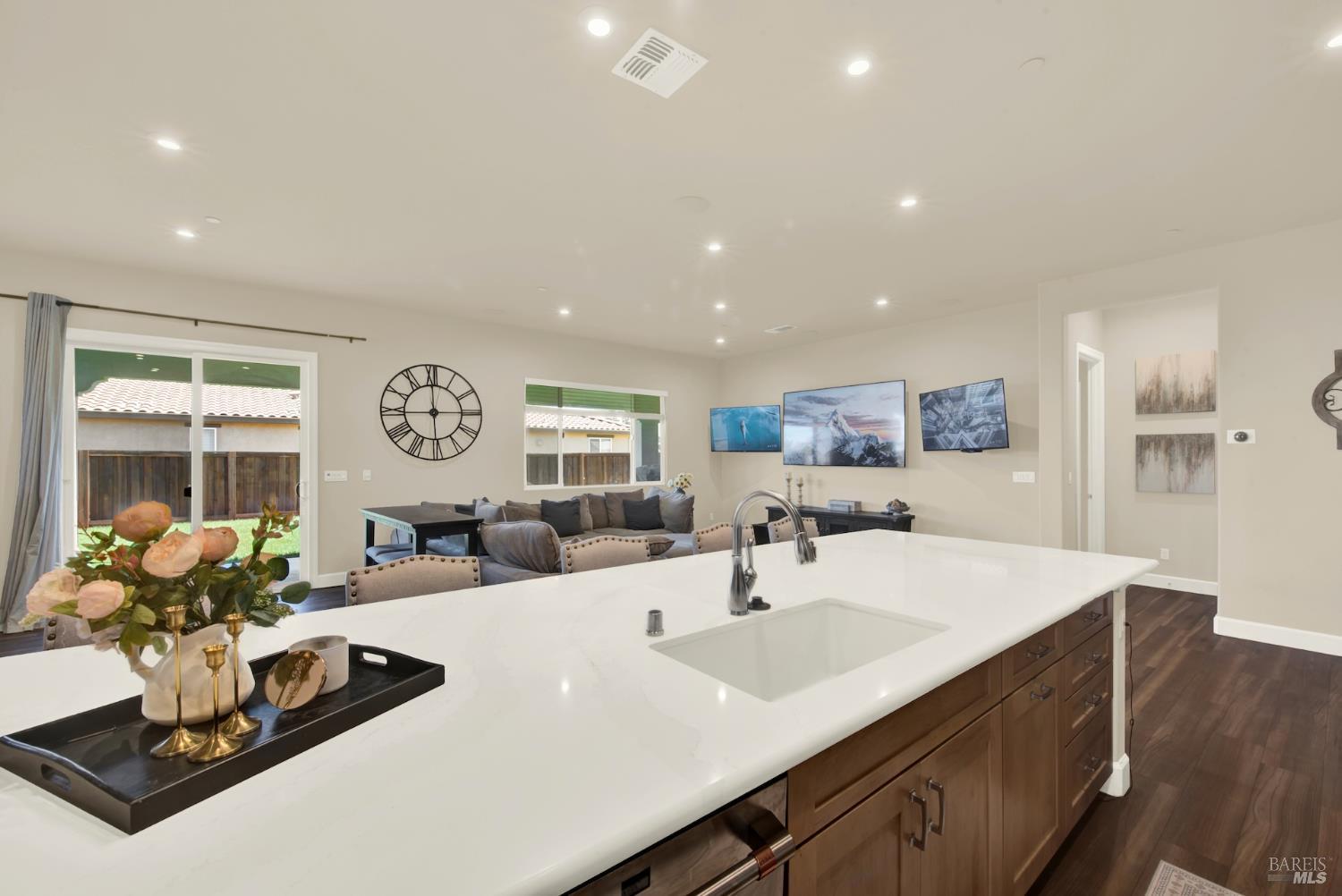 Detail Gallery Image 27 of 82 For 765 Fig Tree Ln, Dixon,  CA 95620 - 4 Beds | 3 Baths