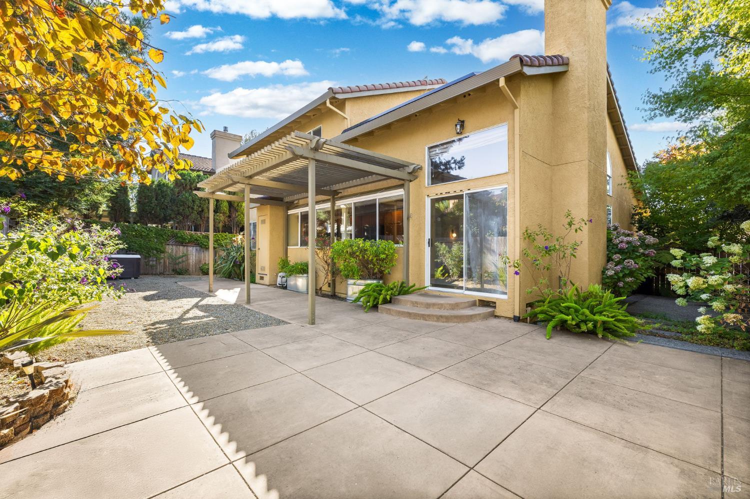 Detail Gallery Image 27 of 33 For 2579 Harvest Ln, Napa,  CA 94558 - 4 Beds | 3 Baths