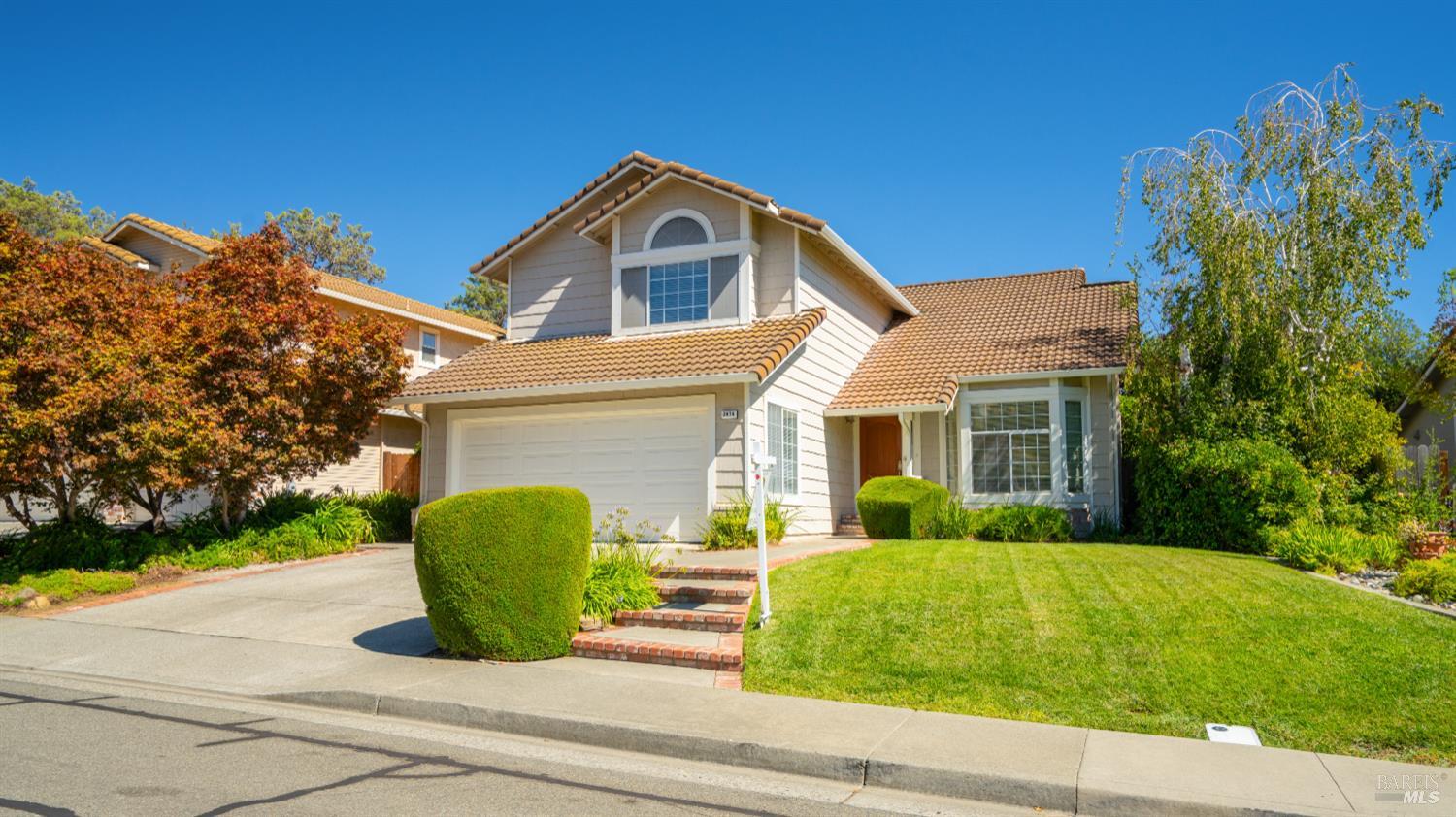 Detail Gallery Image 1 of 47 For 2474 Bay Hill Cir, Fairfield,  CA 94534 - 4 Beds | 2/1 Baths