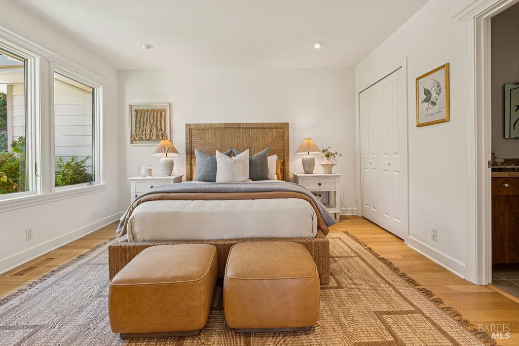 Detail Gallery Image 25 of 48 For 90 Taylor Rd, Tiburon,  CA 94920 - 5 Beds | 5/1 Baths