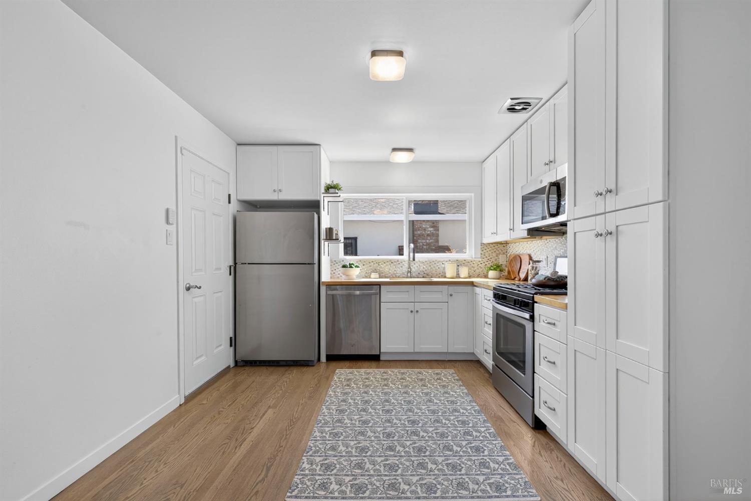 Detail Gallery Image 15 of 34 For 3541 Palomar Way, Napa,  CA 94558 - 3 Beds | 2 Baths