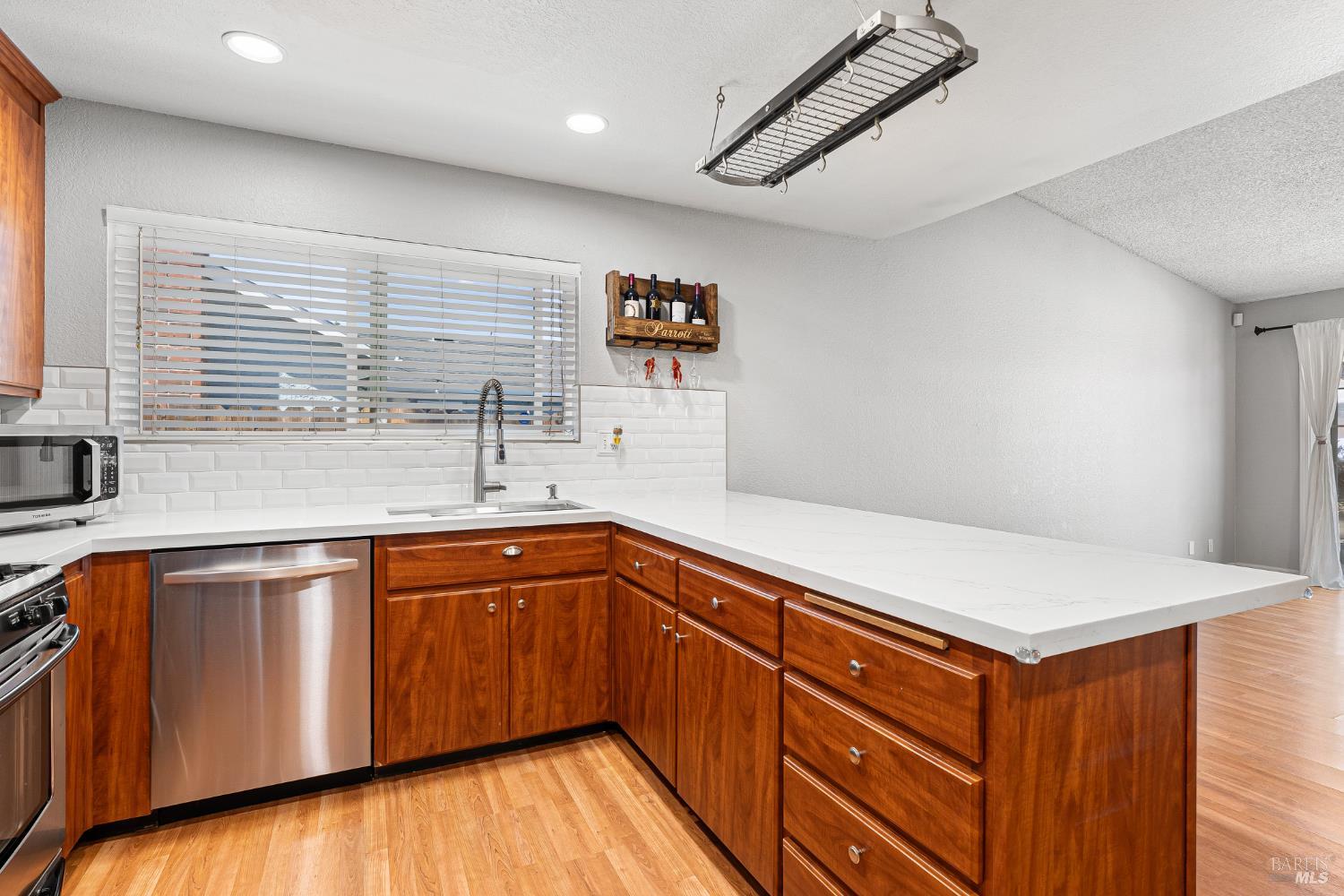 Detail Gallery Image 15 of 50 For 1504 El Morro Ln, Suisun City,  CA 94585 - 3 Beds | 2 Baths