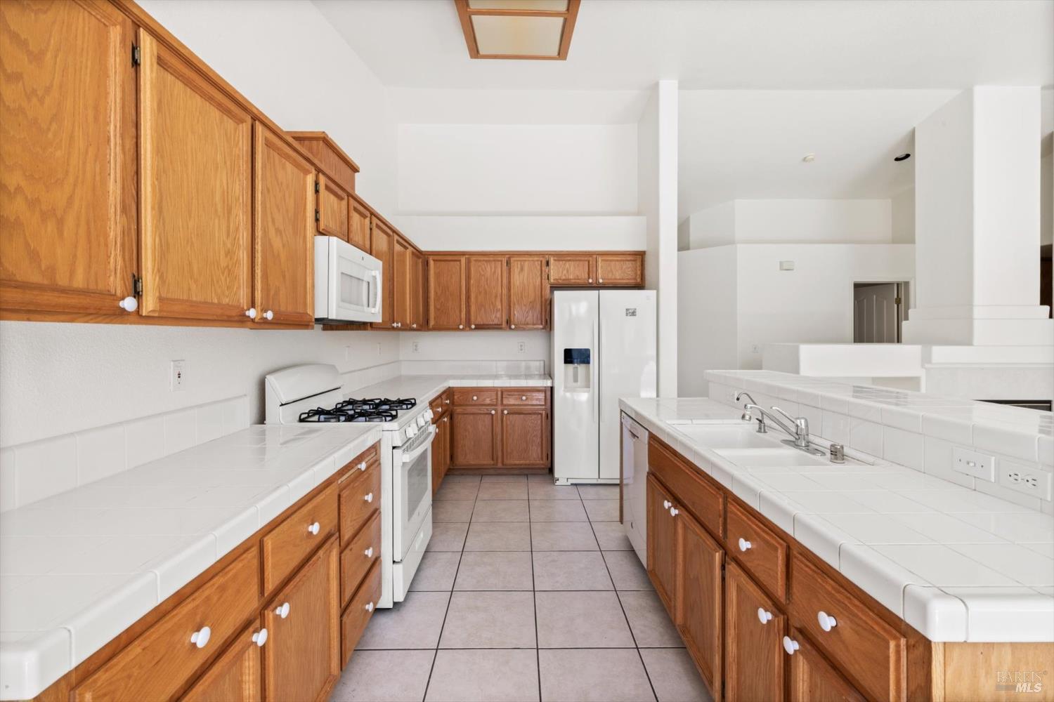 Detail Gallery Image 14 of 40 For 3283 Lagunita Cir, Fairfield,  CA 94533 - 4 Beds | 2 Baths