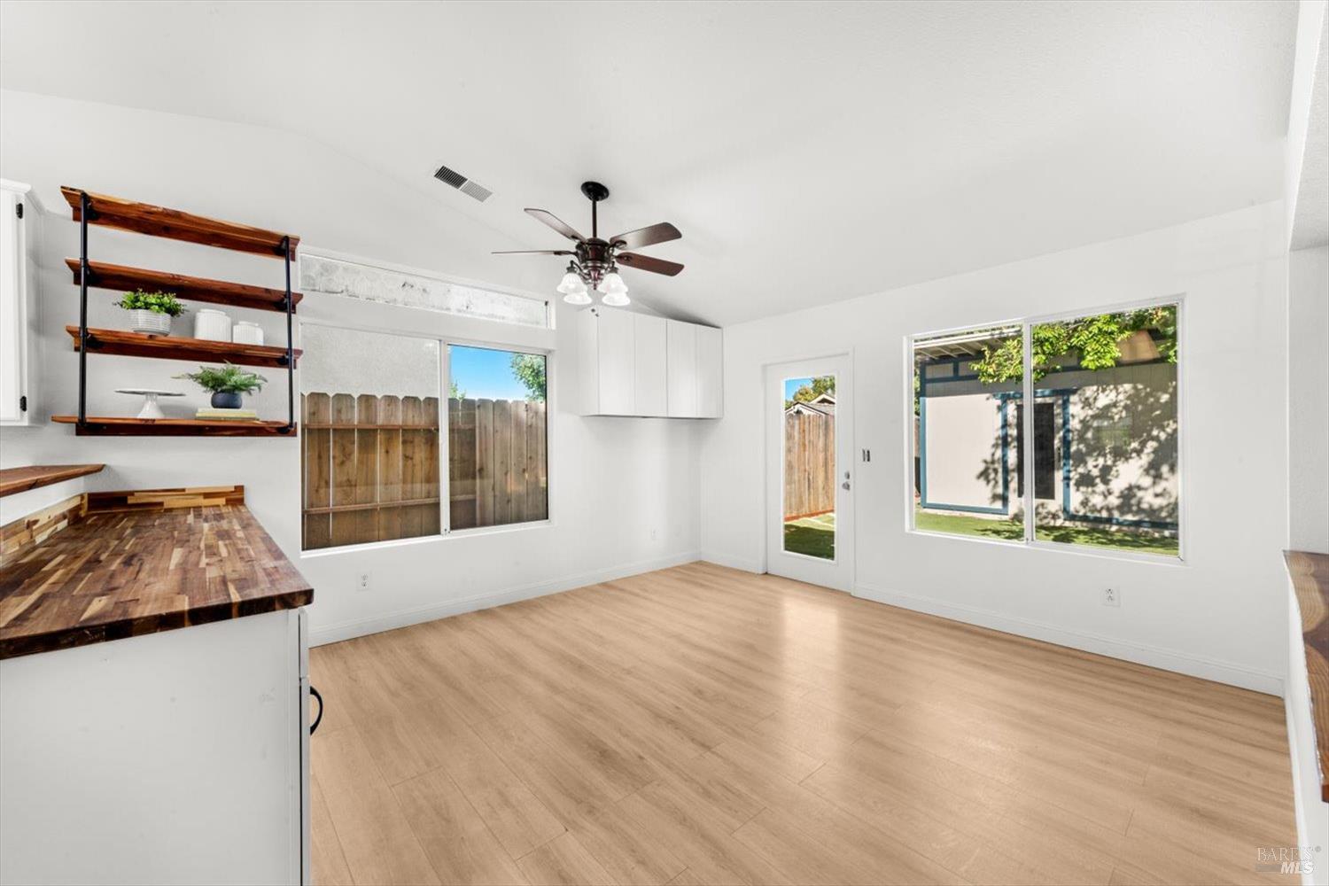 Detail Gallery Image 19 of 75 For 872 Flint Way, Vacaville,  CA 95687 - 3 Beds | 2 Baths