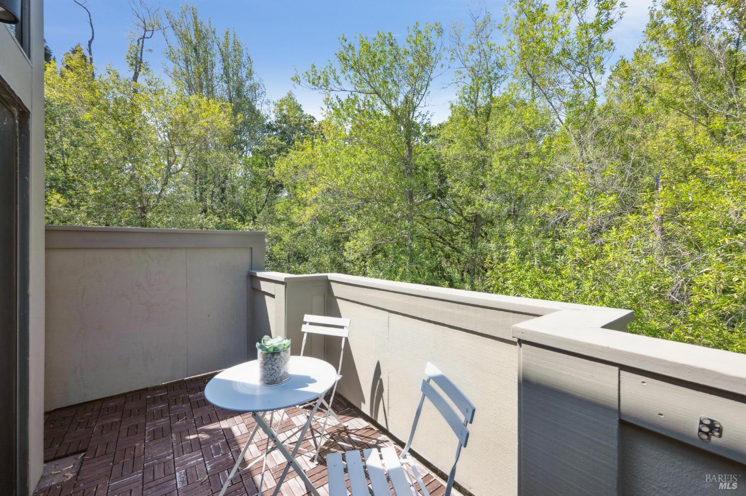 Detail Gallery Image 24 of 32 For 121 Quail Ct, Novato,  CA 94949 - 2 Beds | 2 Baths