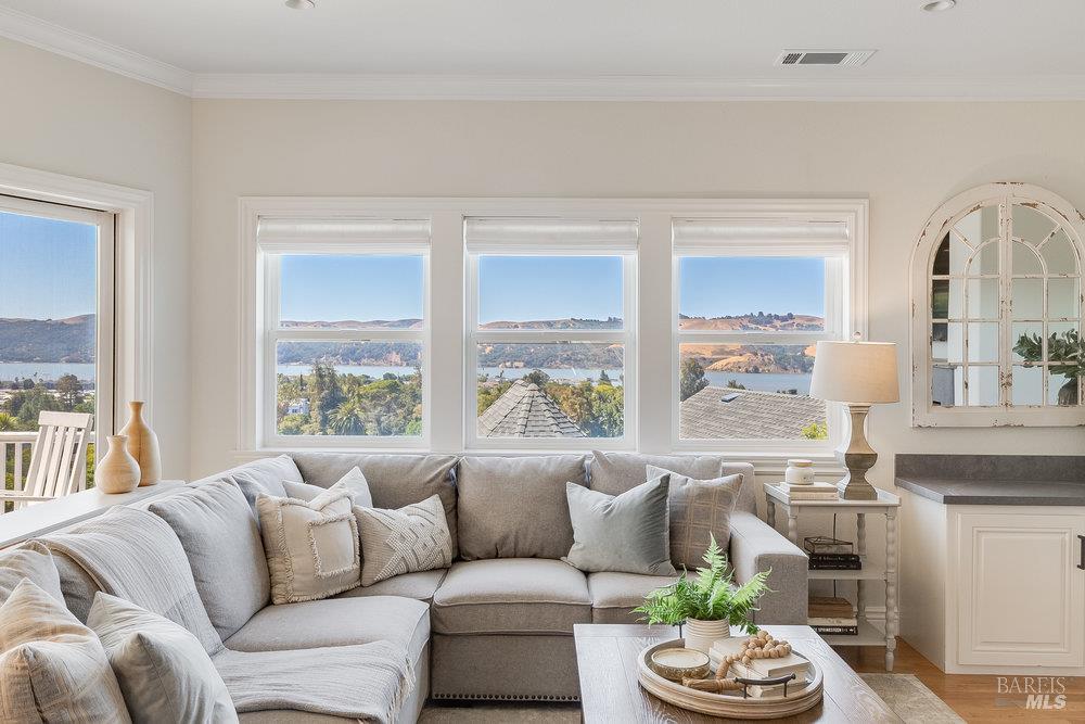 Detail Gallery Image 60 of 99 For 144 W N St, Benicia,  CA 94510 - 6 Beds | 4 Baths