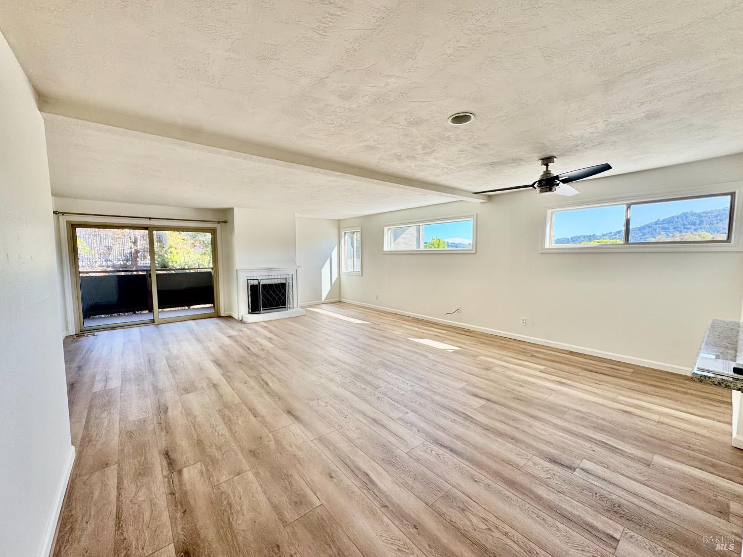 Detail Gallery Image 2 of 24 For 50 via Belardo Unkn #12,  Greenbrae,  CA 94904 - 1 Beds | 1/1 Baths