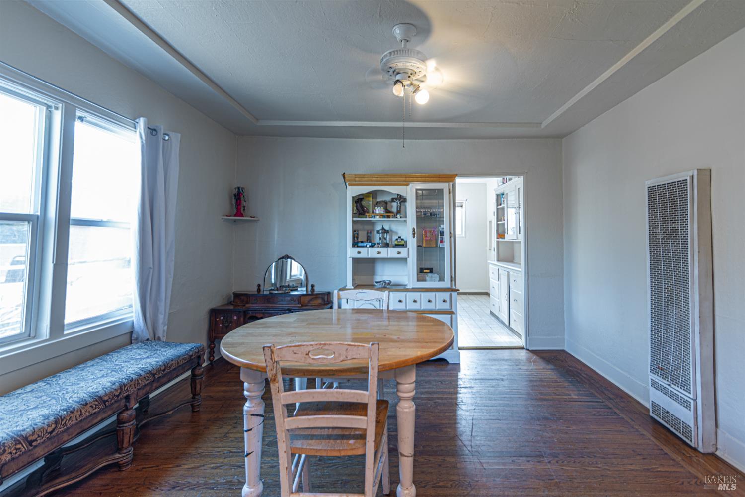 Detail Gallery Image 11 of 54 For 717 Brown St, Santa Rosa,  CA 95404 - 3 Beds | 2 Baths