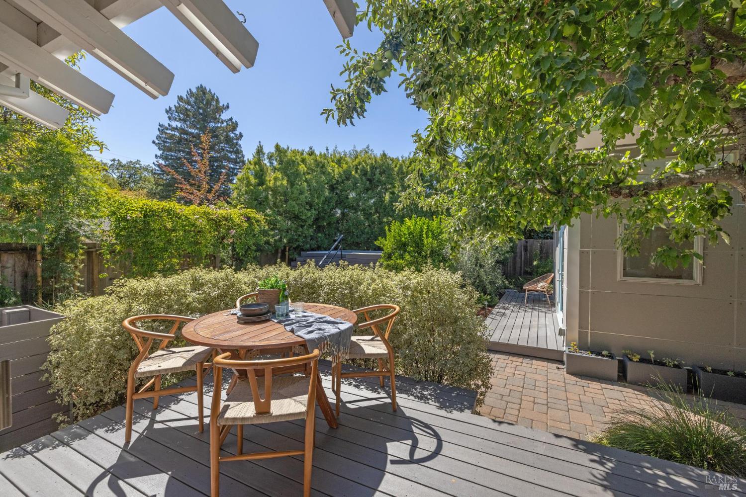 Detail Gallery Image 51 of 80 For 69 Broadmoor Ave, San Anselmo,  CA 94960 - 5 Beds | 3 Baths
