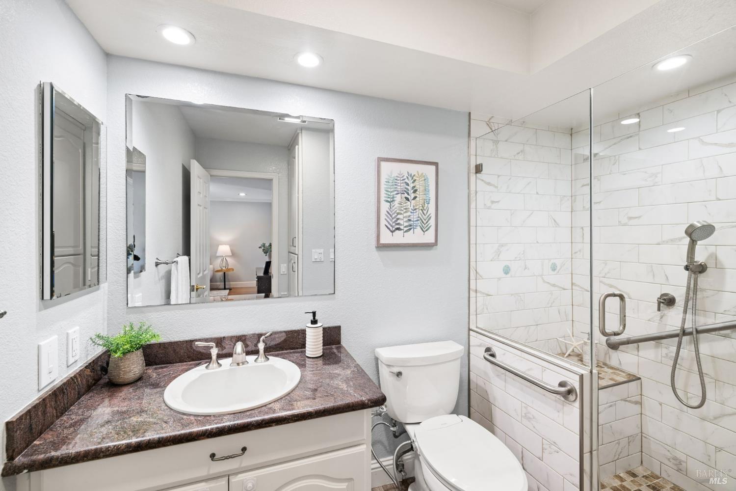 Detail Gallery Image 37 of 49 For 607 Centre Ct, Alameda,  CA 94502 - 2 Beds | 2/1 Baths