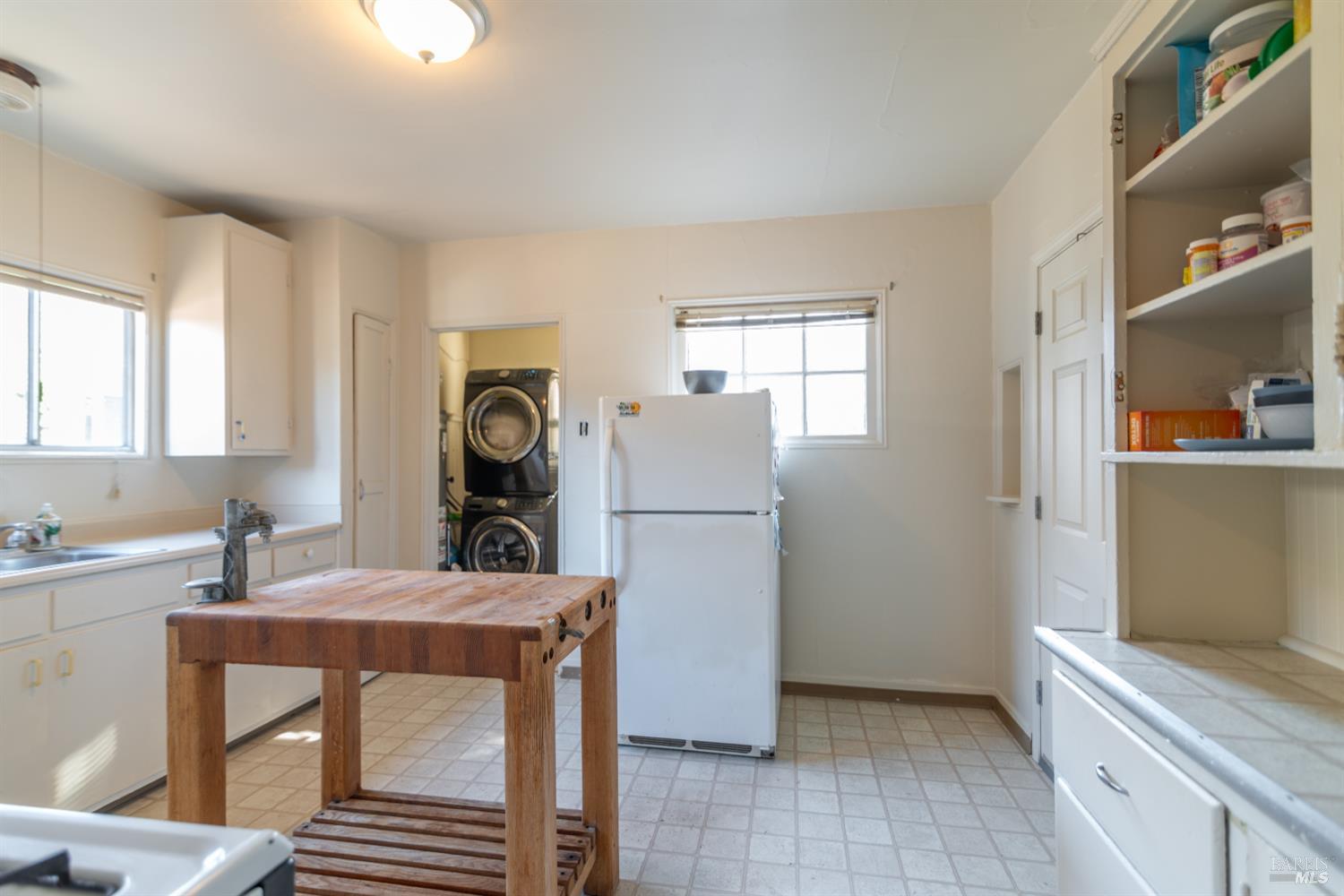 Detail Gallery Image 17 of 54 For 717 Brown St, Santa Rosa,  CA 95404 - 3 Beds | 2 Baths
