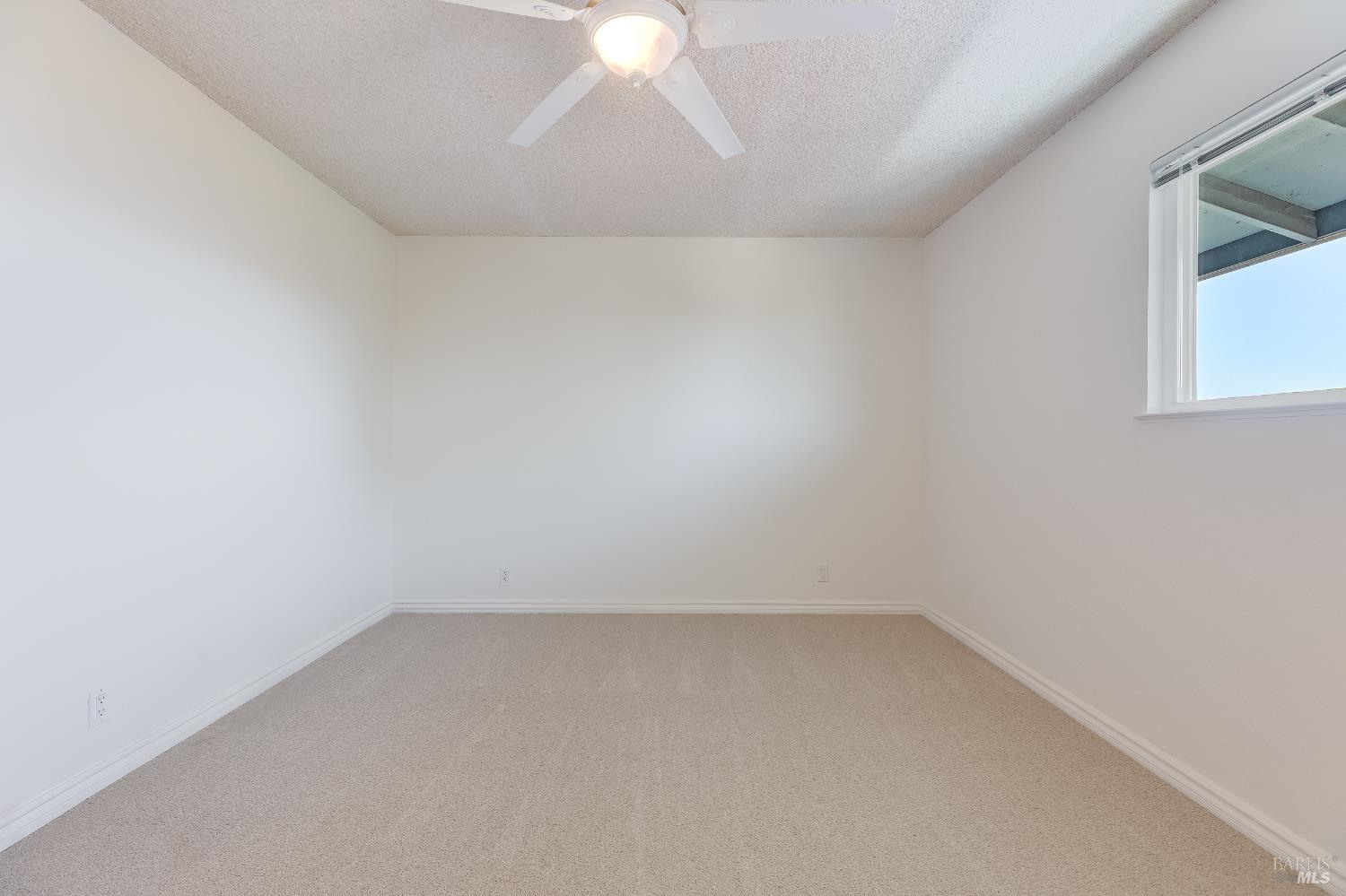 Detail Gallery Image 28 of 62 For 117 Sunset Cir #34,  Benicia,  CA 94510 - 3 Beds | 1/1 Baths