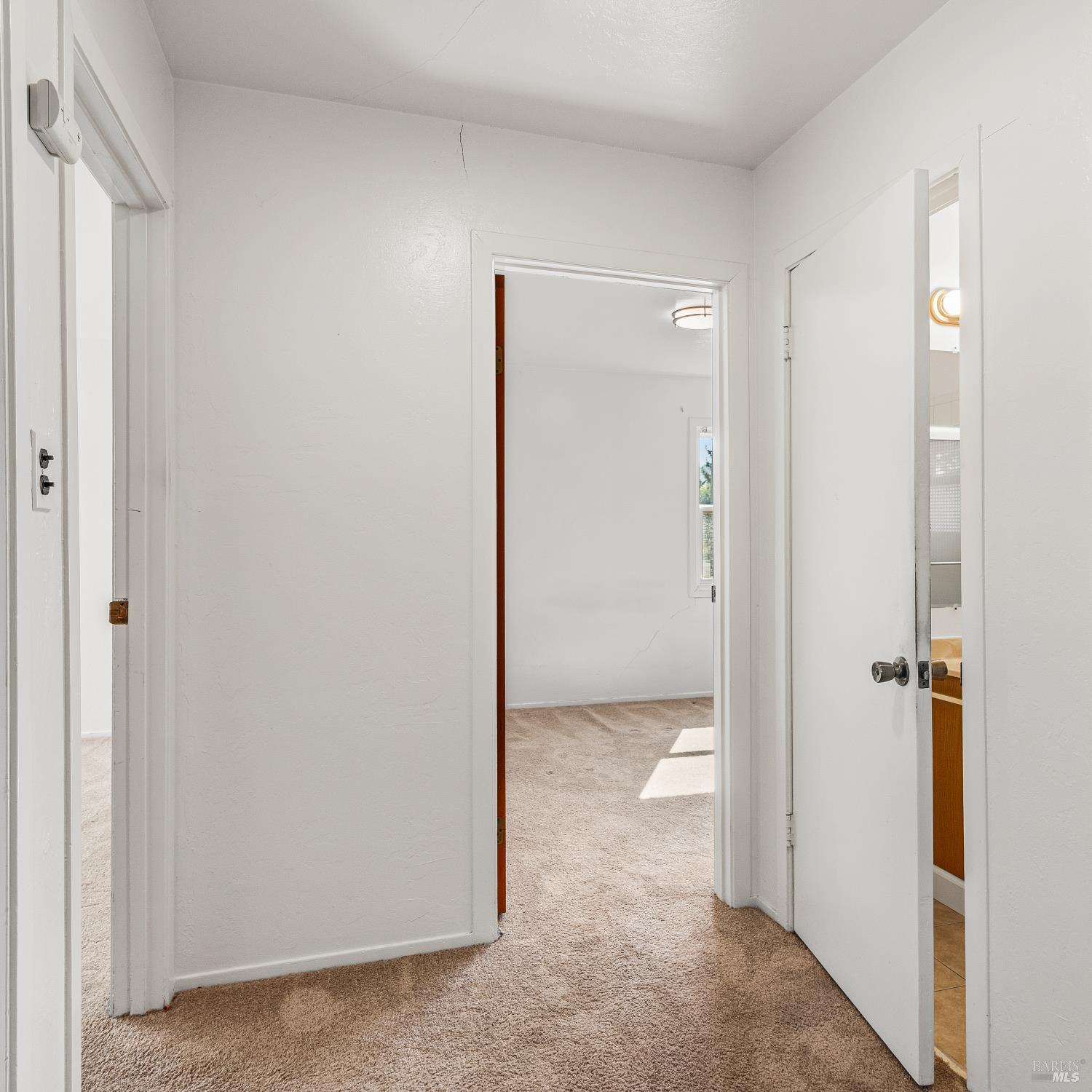 Detail Gallery Image 13 of 26 For 3469 Idaho Dr, Santa Rosa,  CA 95405 - 3 Beds | 1 Baths