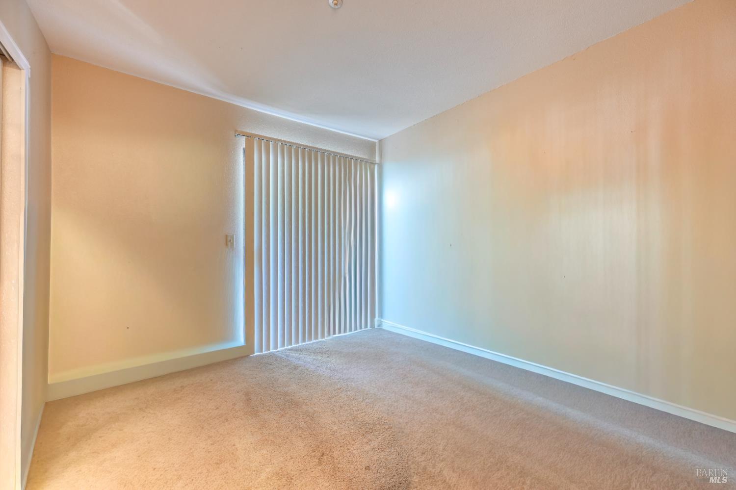 Detail Gallery Image 12 of 18 For 1801 Marshall Rd #705,  Vacaville,  CA 95687 - 2 Beds | 2 Baths