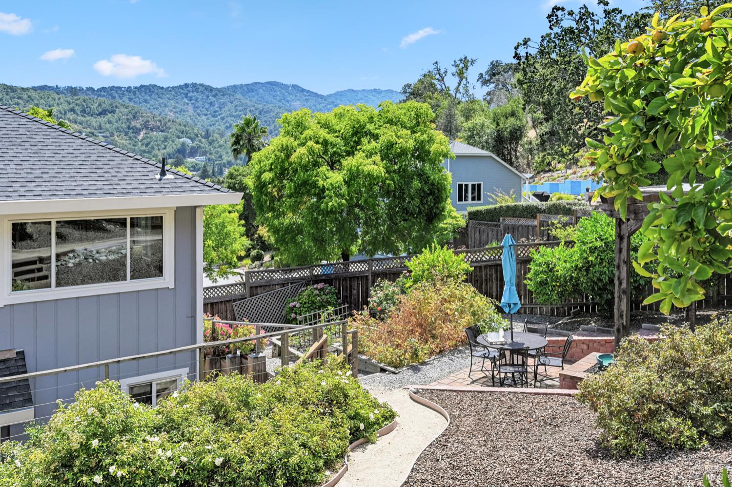 Detail Gallery Image 27 of 31 For 201 Deborah Ct, Novato,  CA 94949 - 4 Beds | 3 Baths