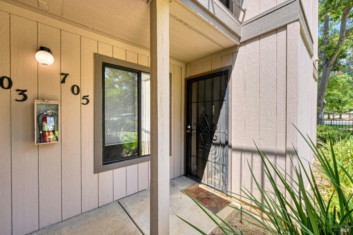 Detail Gallery Image 3 of 18 For 1801 Marshall Rd #705,  Vacaville,  CA 95687 - 2 Beds | 2 Baths