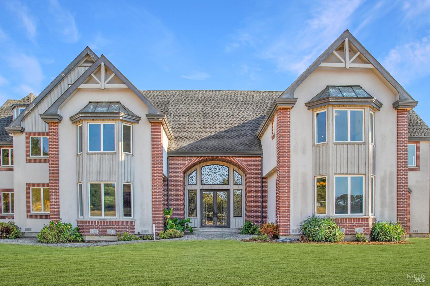 Detail Gallery Image 3 of 96 For 5151 Wild Horse Valley Rd, Napa,  CA 94558 - 4 Beds | 6/1 Baths