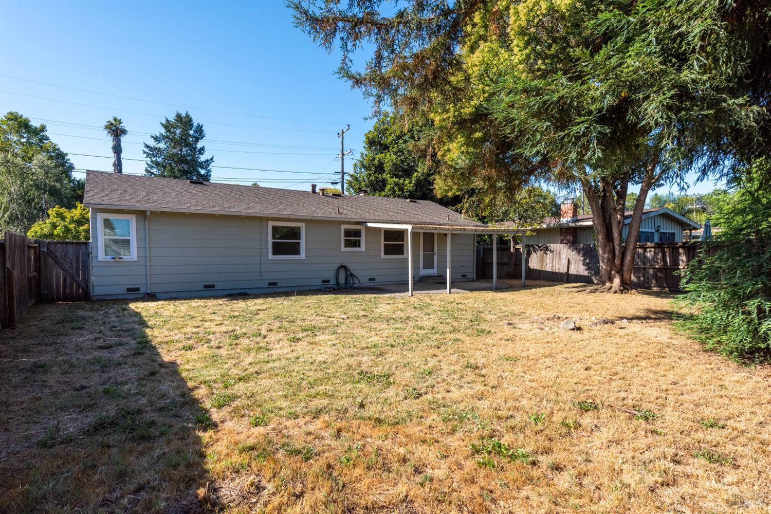 Detail Gallery Image 23 of 26 For 3469 Idaho Dr, Santa Rosa,  CA 95405 - 3 Beds | 1 Baths