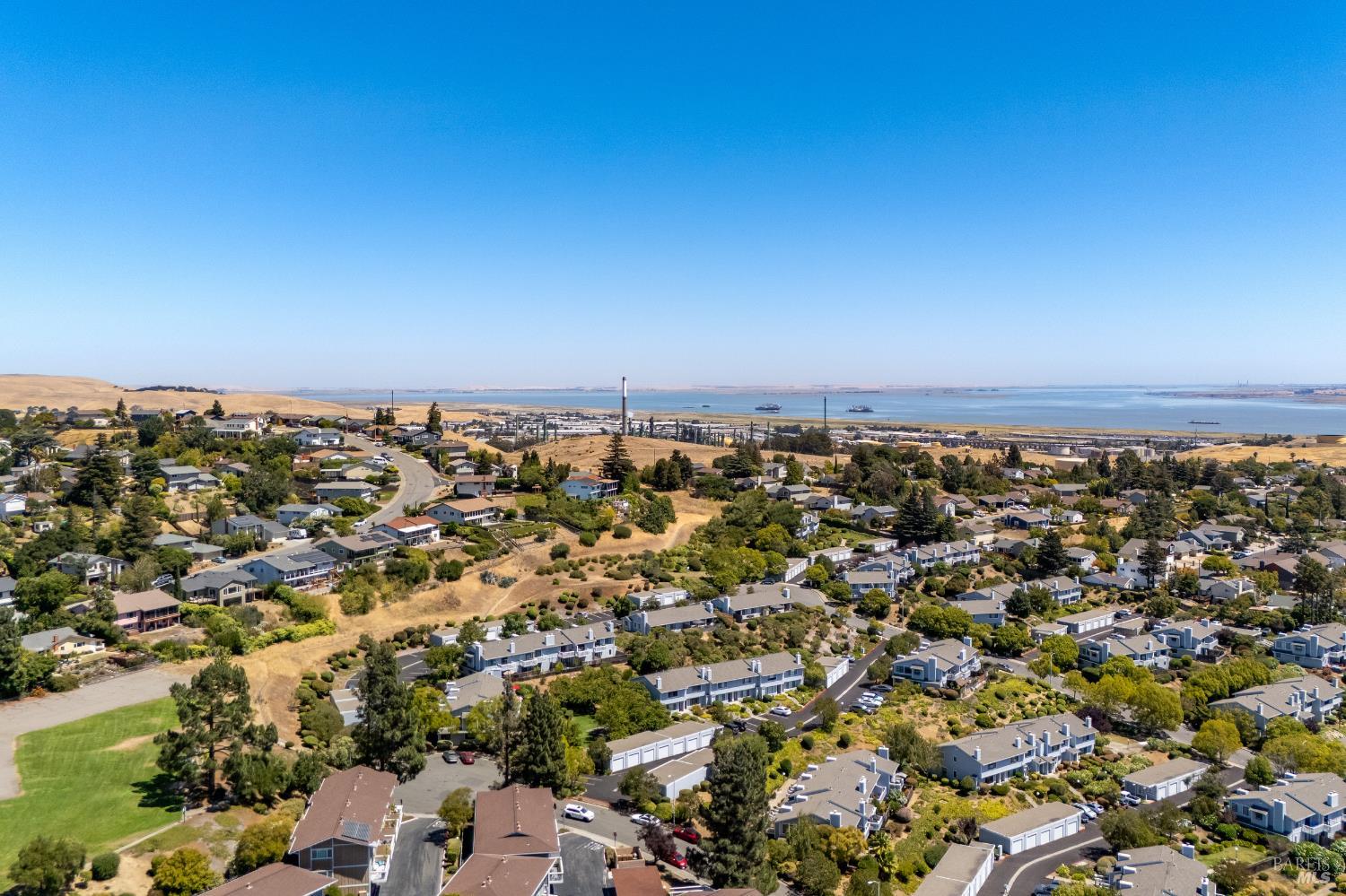 Detail Gallery Image 55 of 62 For 117 Sunset Cir #34,  Benicia,  CA 94510 - 3 Beds | 1/1 Baths