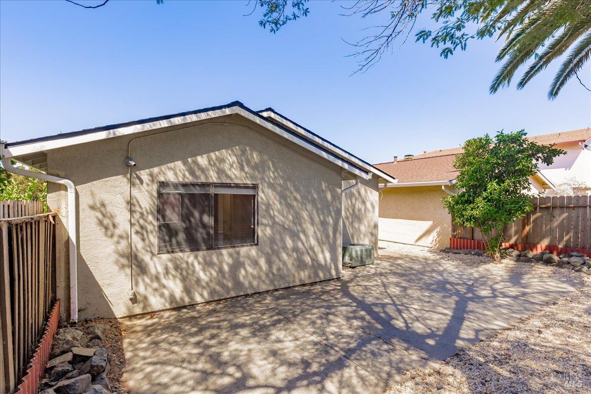 Detail Gallery Image 31 of 44 For 987 Daniel St, Fairfield,  CA 94533 - 2 Beds | 2 Baths