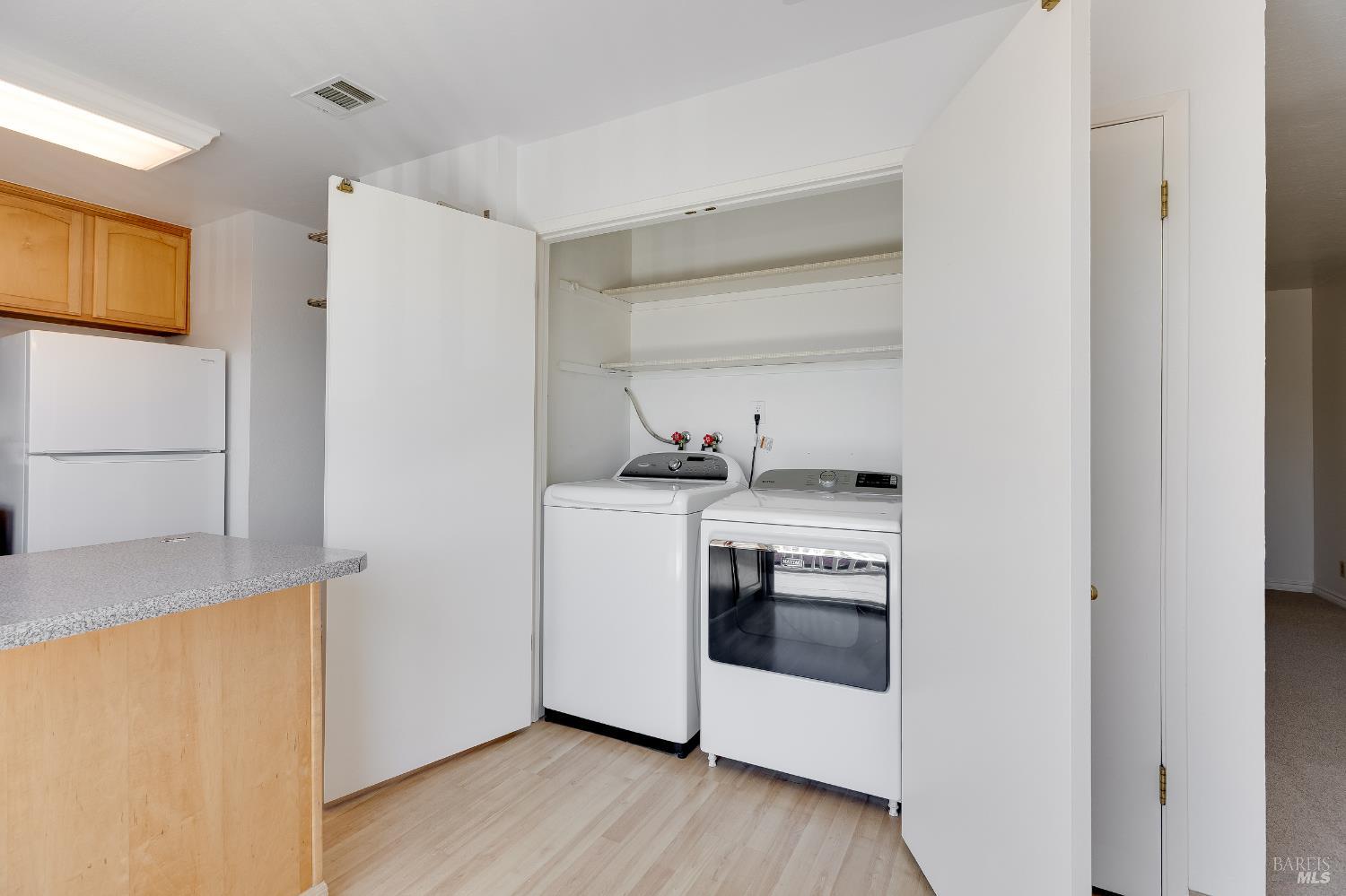 Detail Gallery Image 18 of 62 For 117 Sunset Cir #34,  Benicia,  CA 94510 - 3 Beds | 1/1 Baths