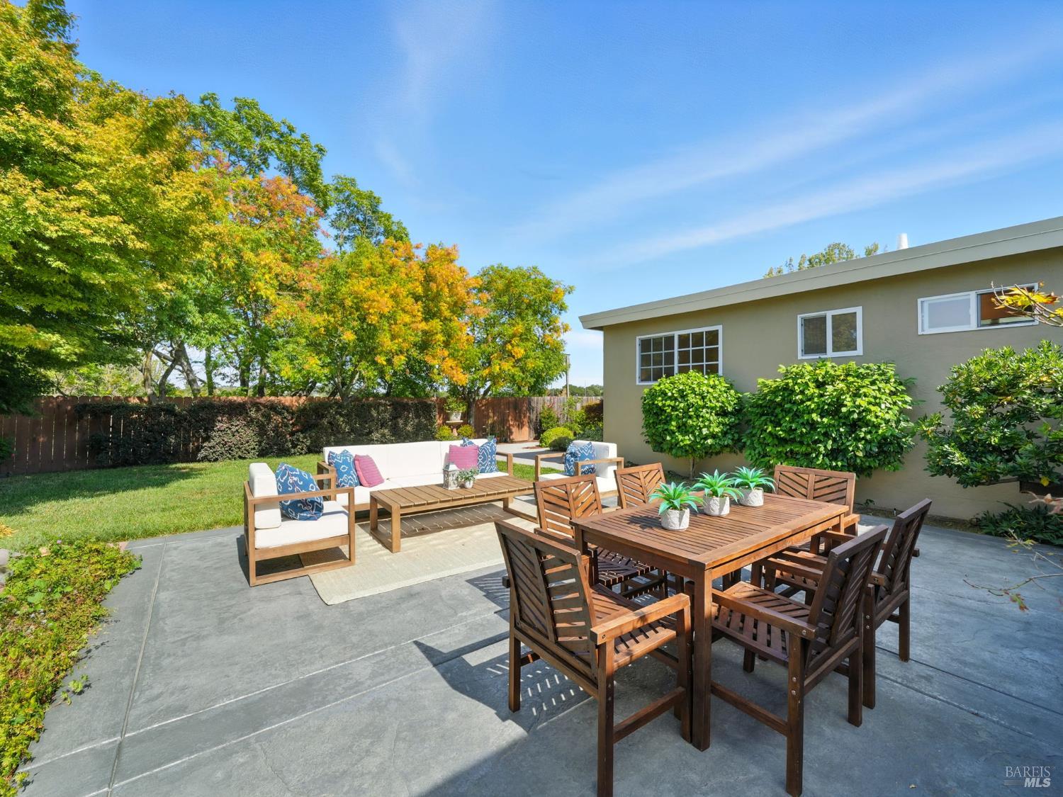 Detail Gallery Image 24 of 40 For 1388 Donna St, Novato,  CA 94947 - 3 Beds | 2 Baths