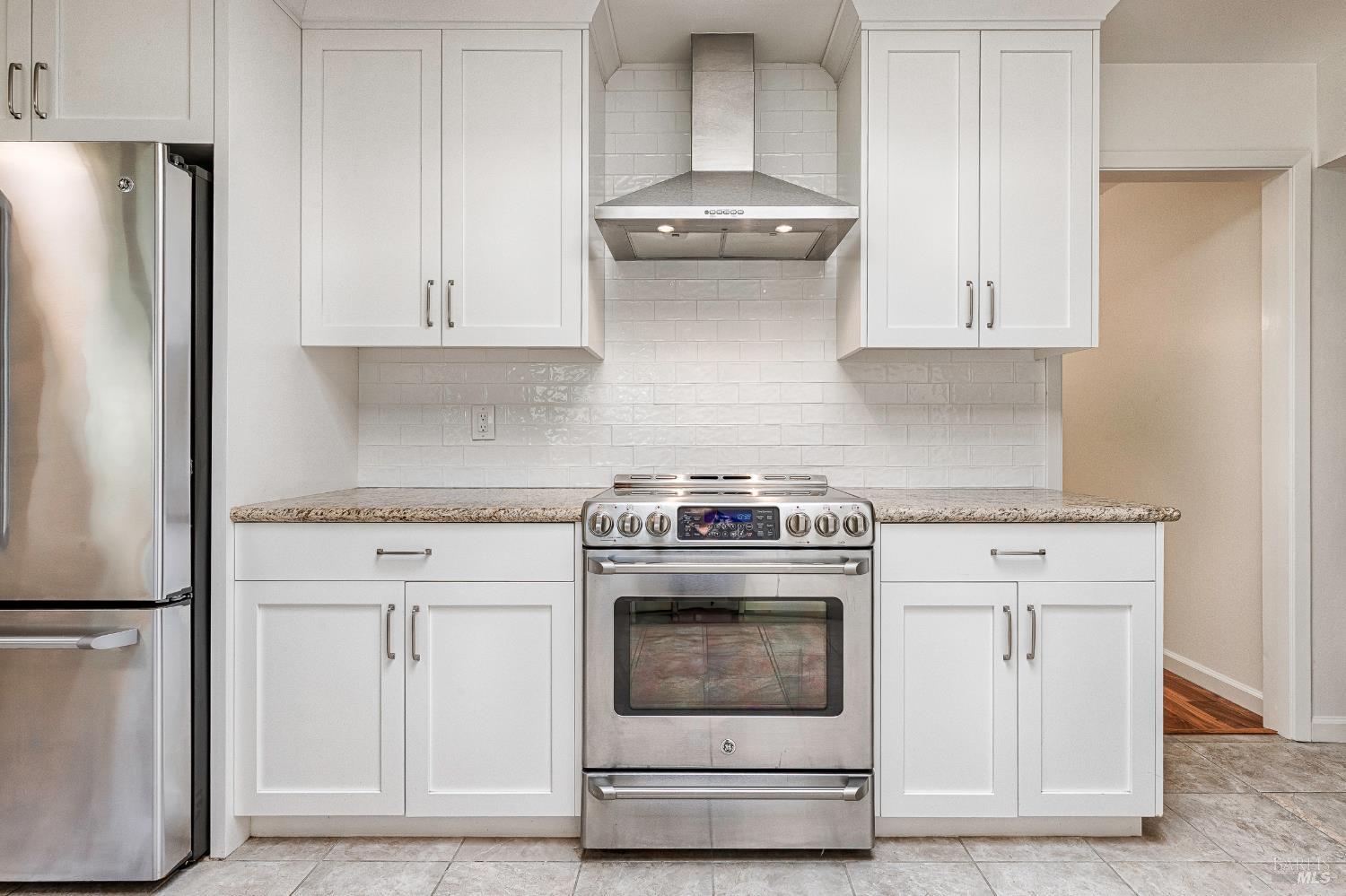 Detail Gallery Image 19 of 51 For 2880 Creekside Rd, Santa Rosa,  CA 95405 - 3 Beds | 2/1 Baths