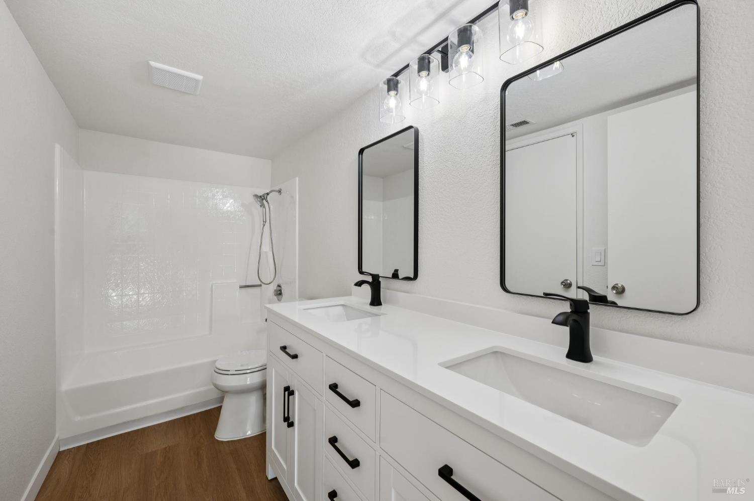 Detail Gallery Image 14 of 24 For 58 Hector Ln, Novato,  CA 94949 - 2 Beds | 1 Baths