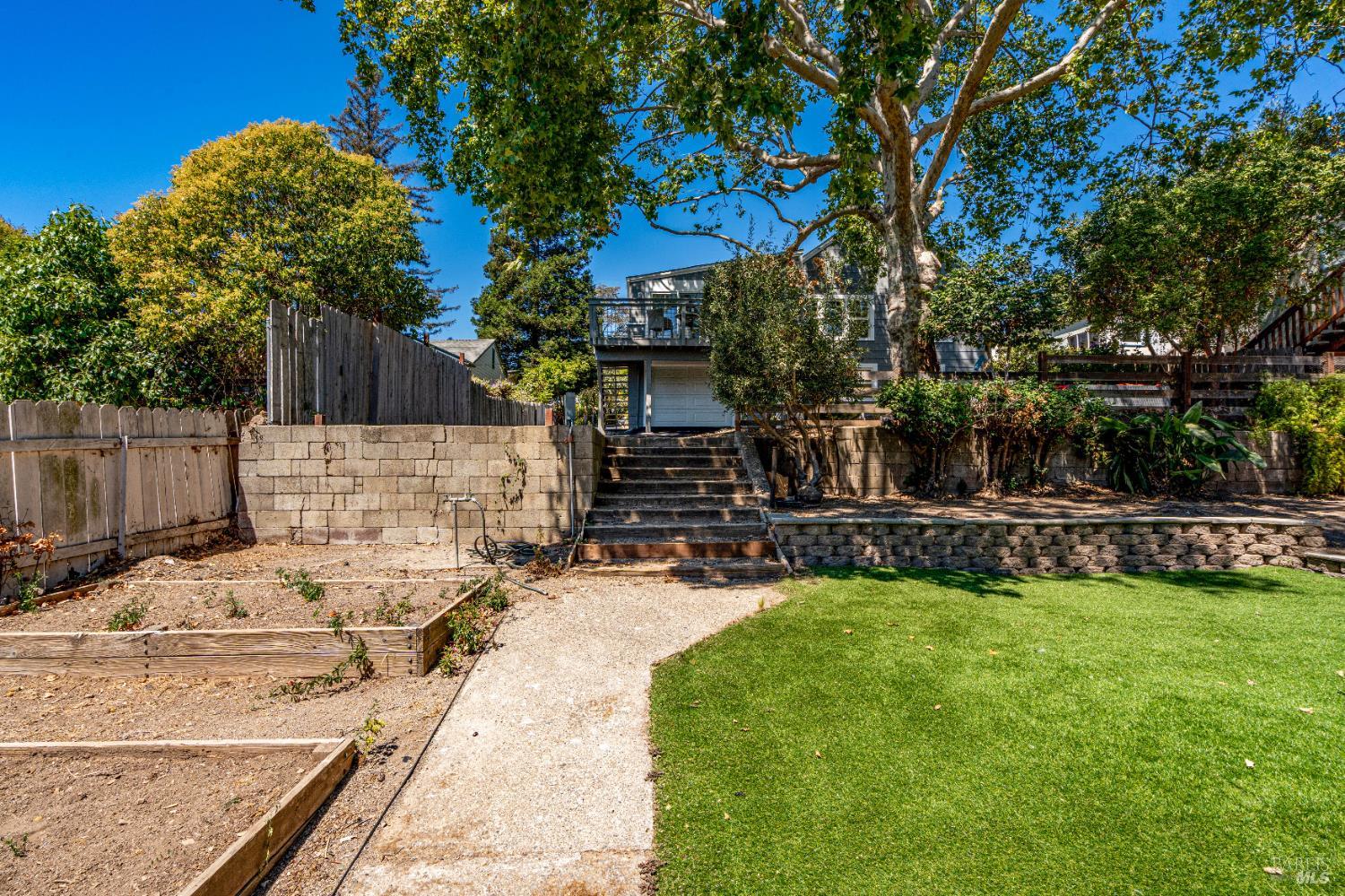 Detail Gallery Image 56 of 77 For 203 E 1st St, Napa,  CA 94559 - 4 Beds | 2/1 Baths