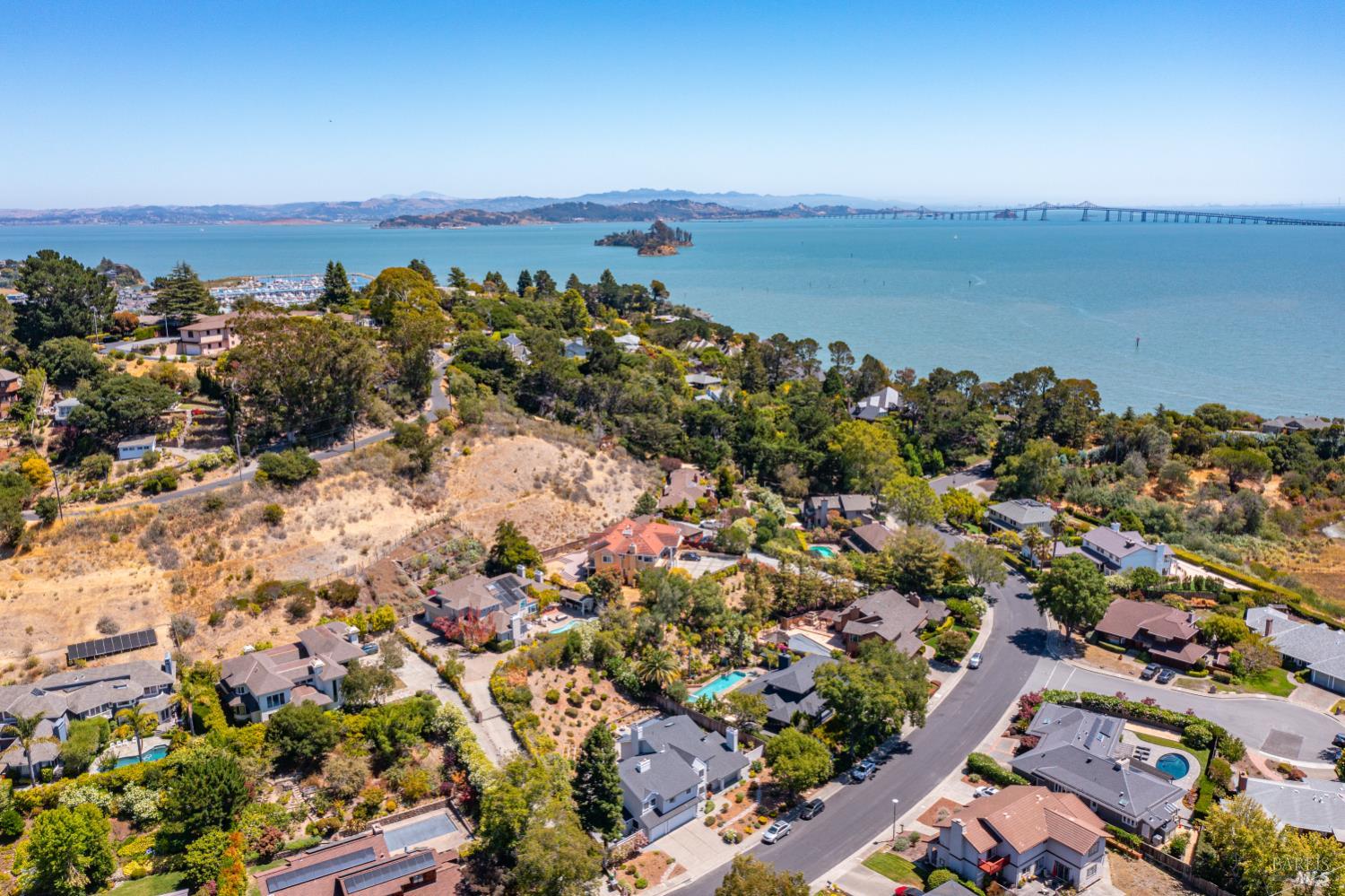 Detail Gallery Image 24 of 25 For 63 Bay Way, San Rafael,  CA 94901 - 4 Beds | 3/1 Baths