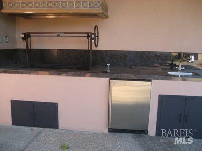 Detail Gallery Image 19 of 25 For 63 Bay Way, San Rafael,  CA 94901 - 4 Beds | 3/1 Baths